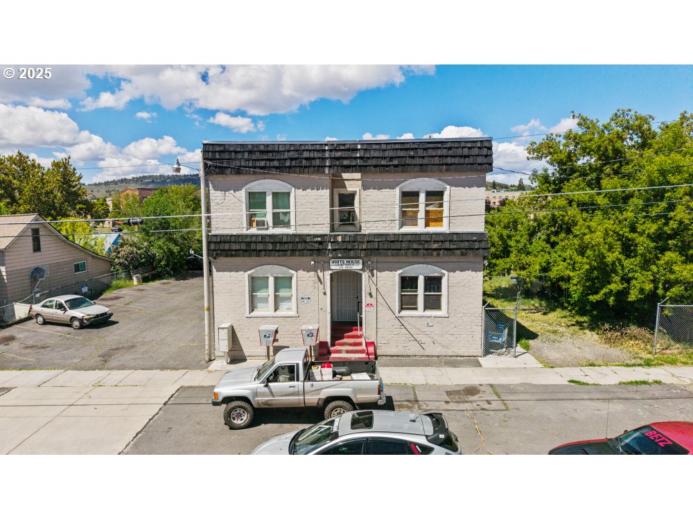 224 S BROAD ST, Klamath Falls, OR, 97601