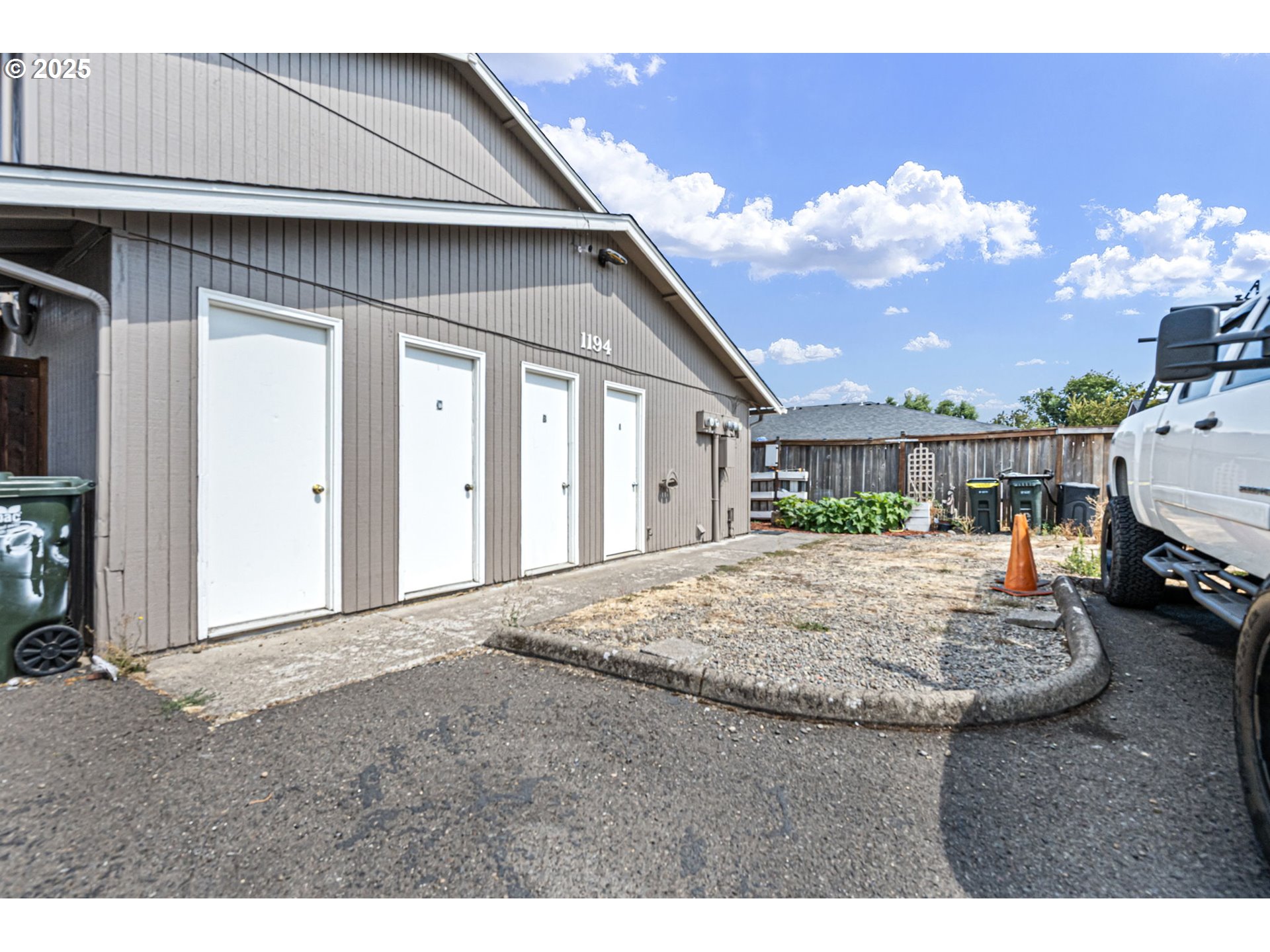 2634 S 7TH ST, Lebanon, OR, 97355