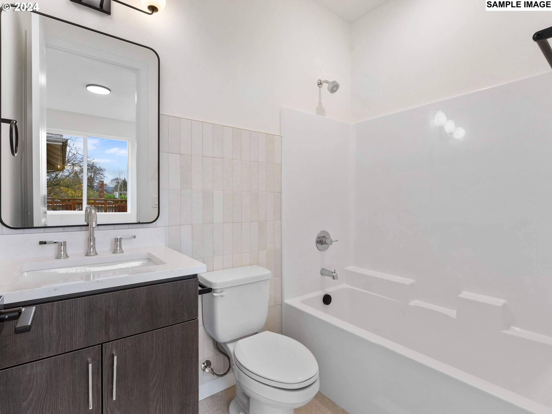 Photo #13: 130989793 Listing: Photo #13