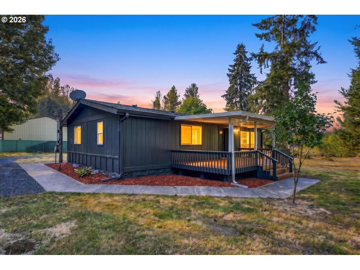 208 BURMA RD, Castle Rock, WA 98611, Castle Rock