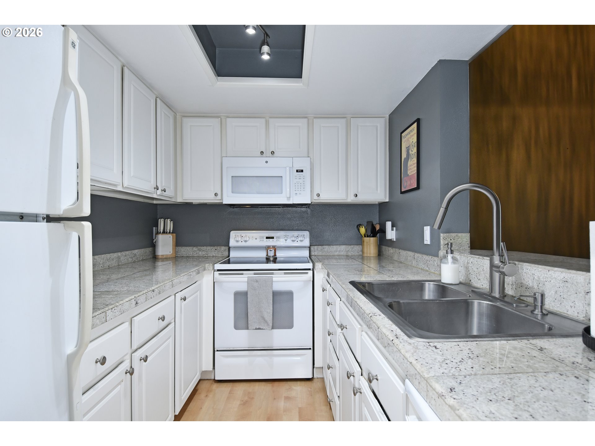 Photo #6: 131350971 Listing: Photo #6