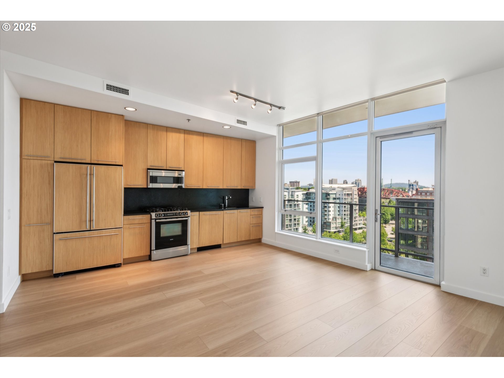 Photo #8: 131465258 Listing: Photo #8