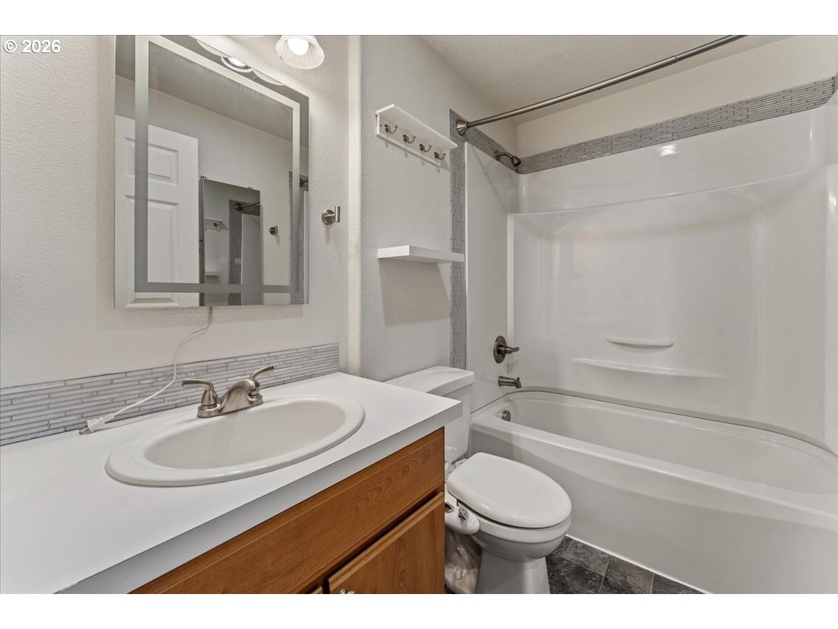 Photo #24: 131601175 Listing: Photo #24