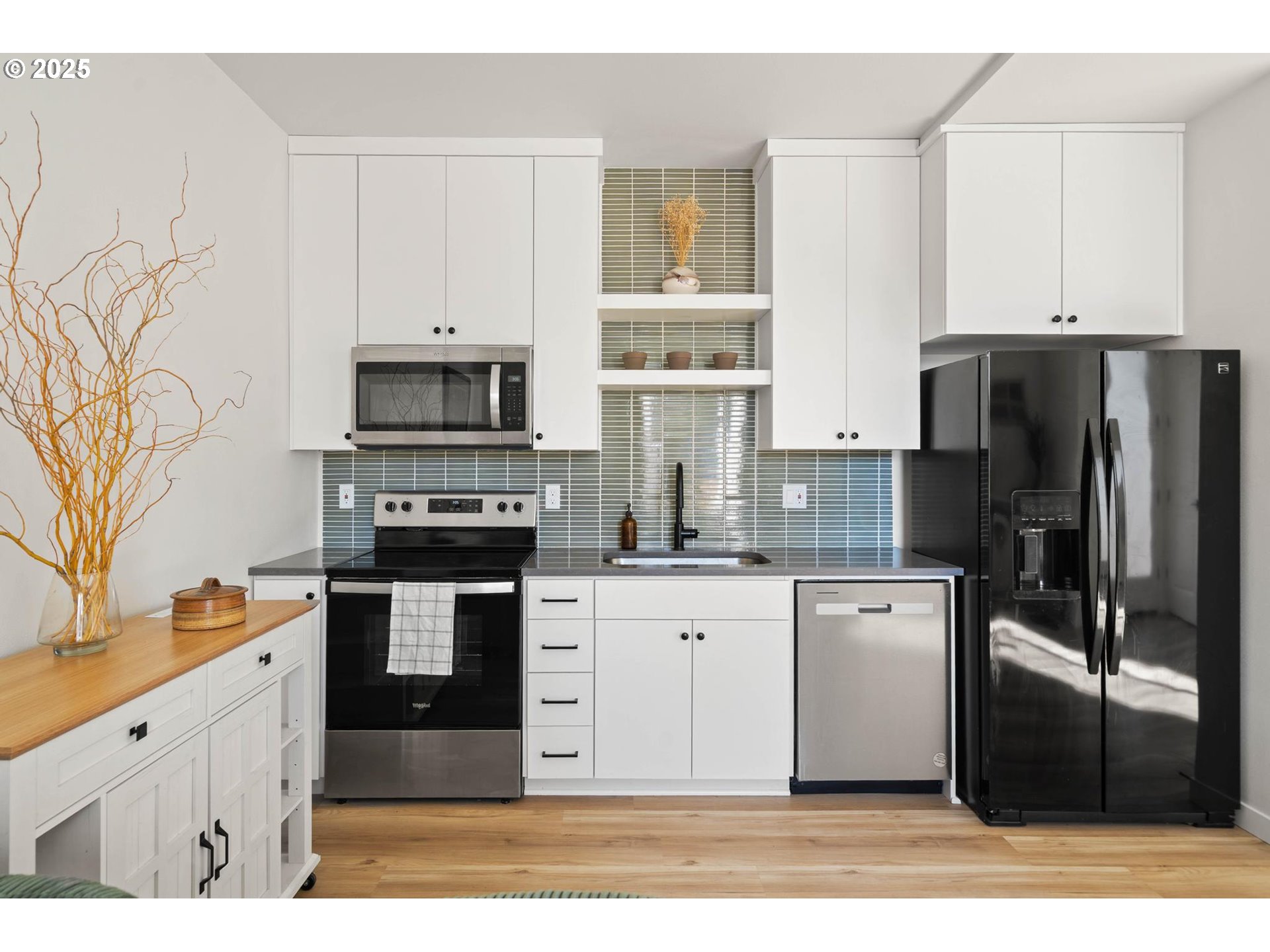 Photo #4: 132101965 Listing: Photo #4