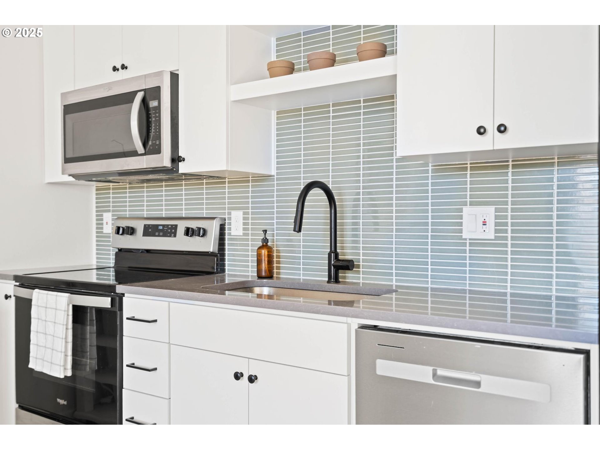 Photo #7: 132101965 Listing: Photo #7