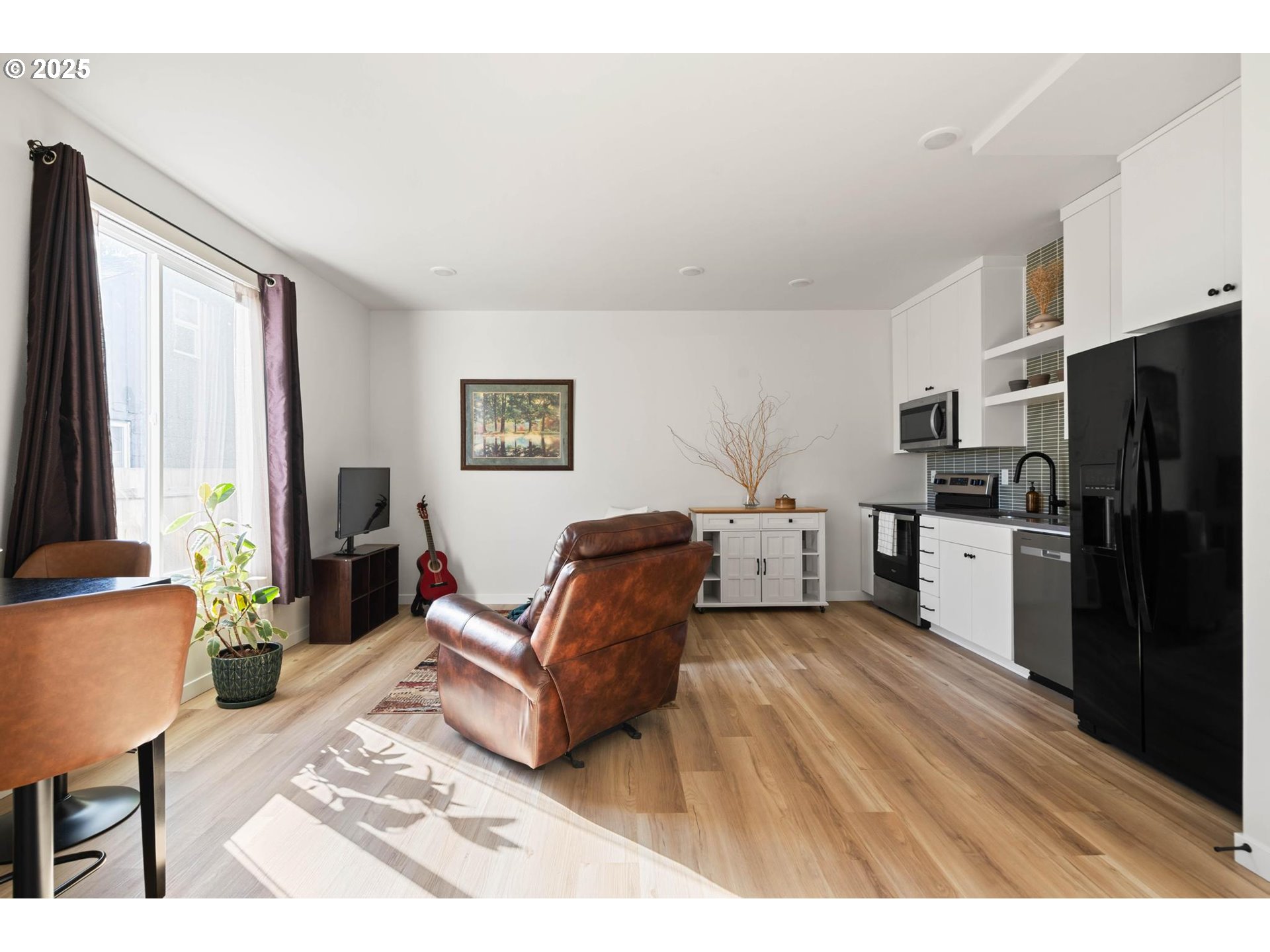 Photo #1: 132101965 Listing: Photo #1