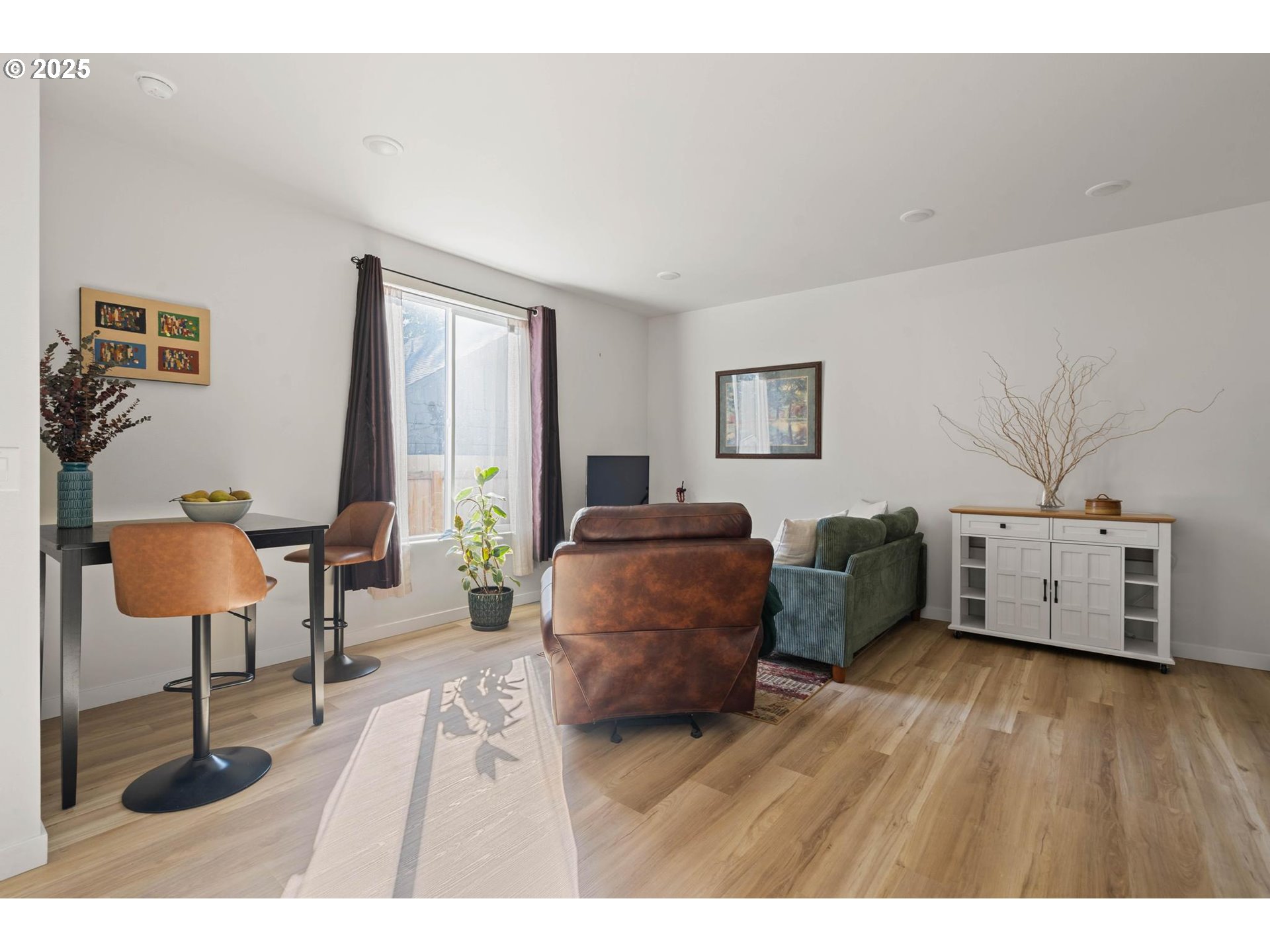 Photo #2: 132101965 Listing: Photo #2