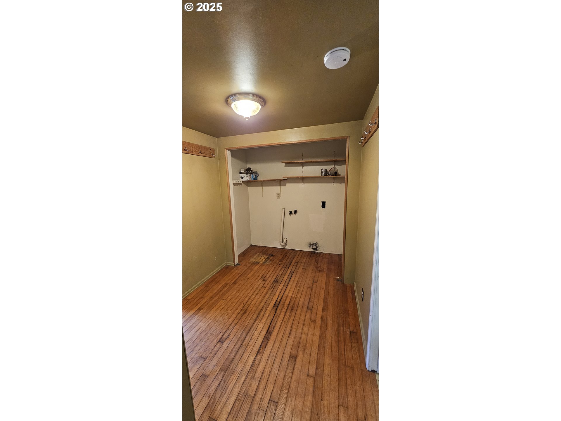420 W D AVE, Drain, OR, 97435