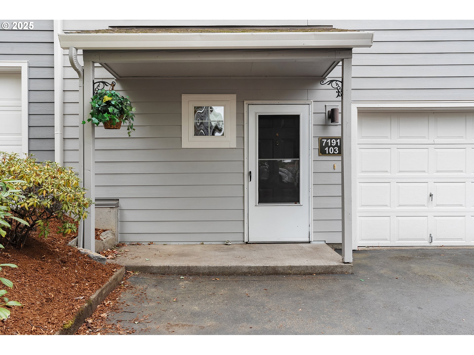 Photo #4: 133189428 Listing 