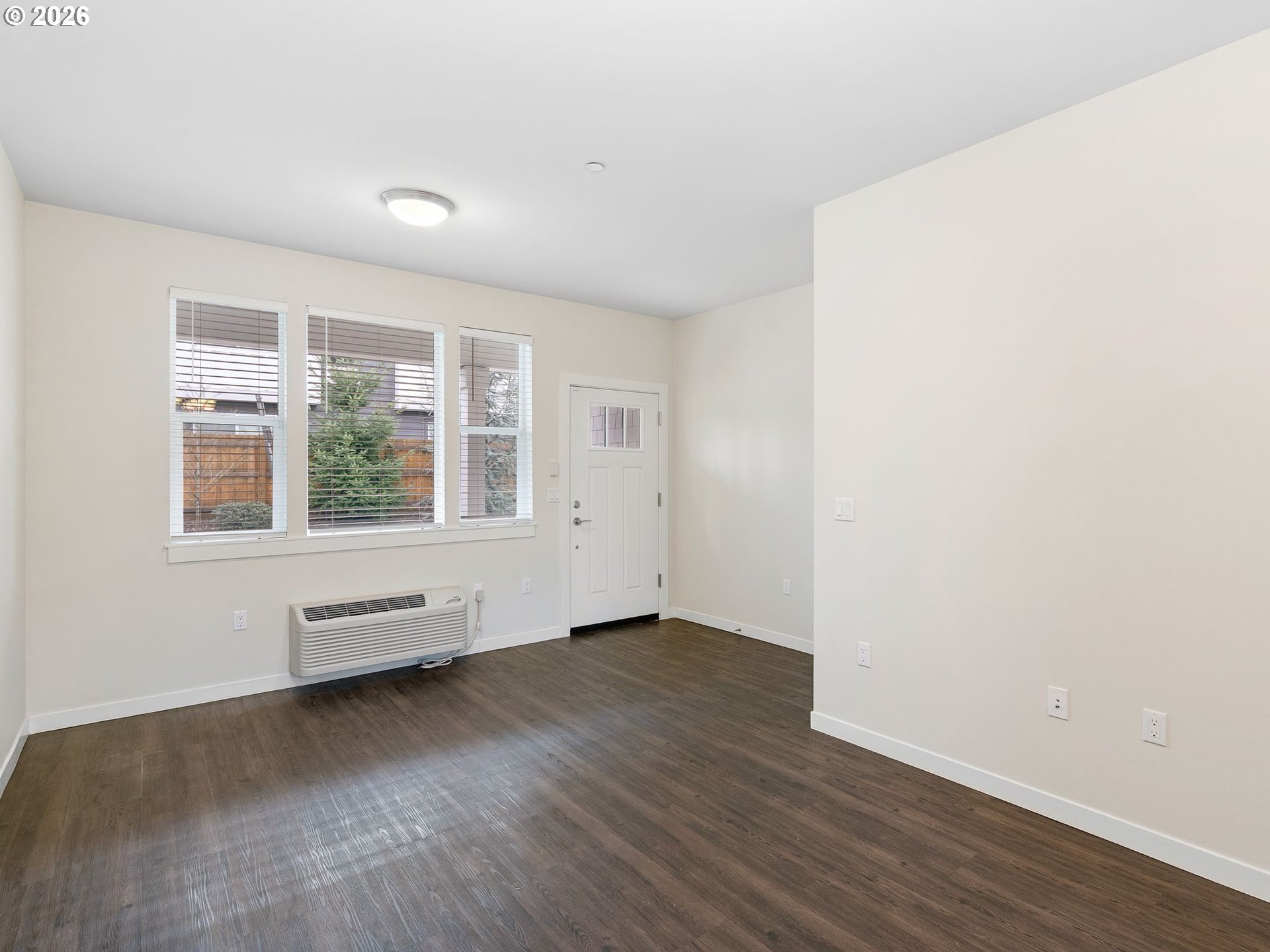 Photo #2: 133542079 Listing: Photo #2