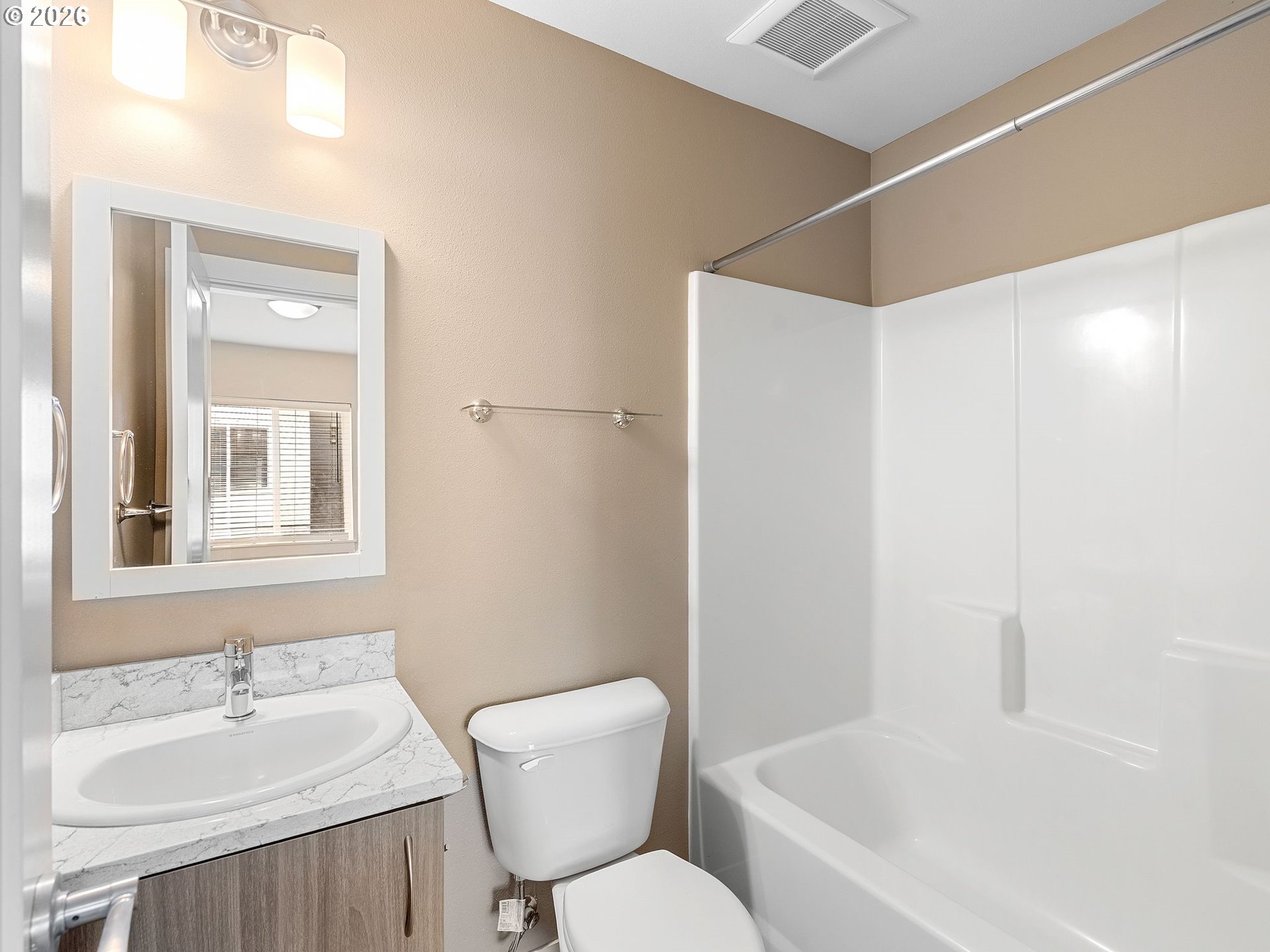 Photo #15: 133542079 Listing: Photo #15