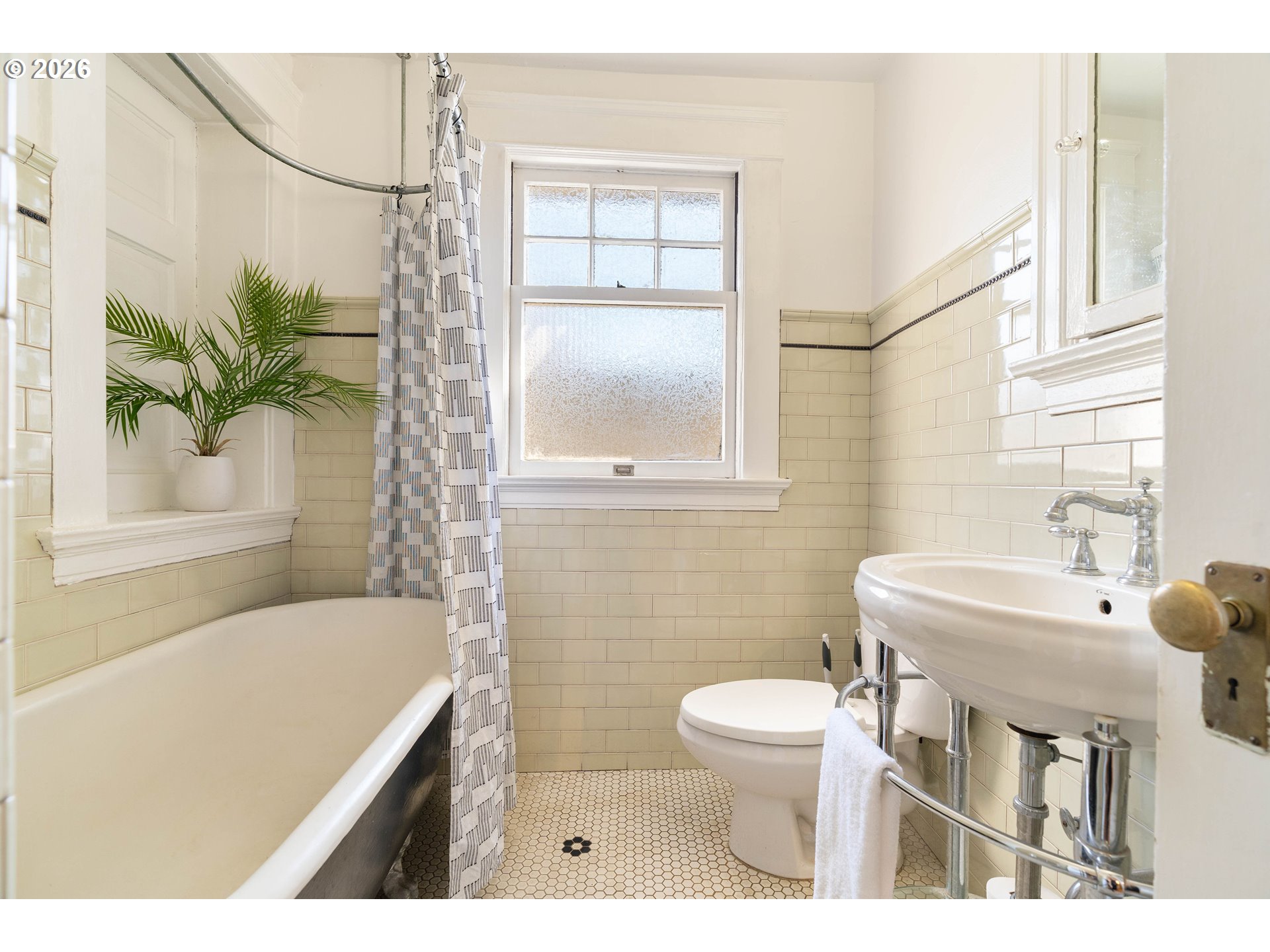 Photo #14: 133982822 Listing: Photo #14