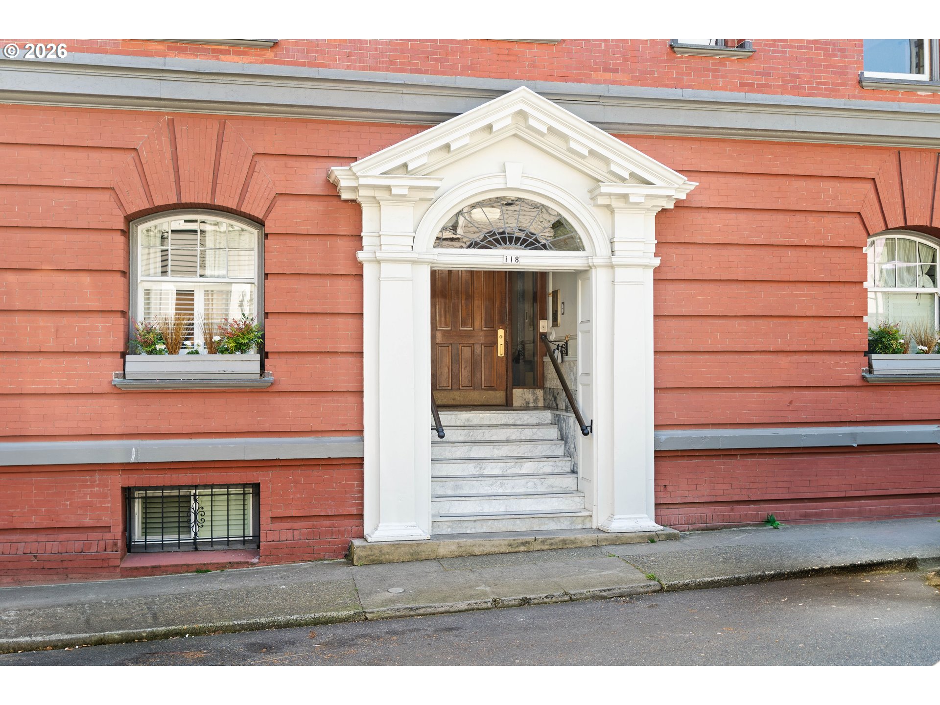 Photo #25: 133982822 Listing: Photo #25