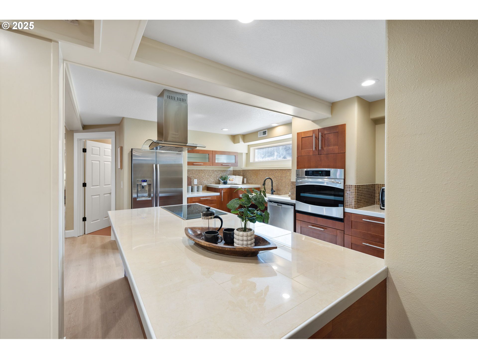 Photo #14: 134969798 Listing: Photo #14