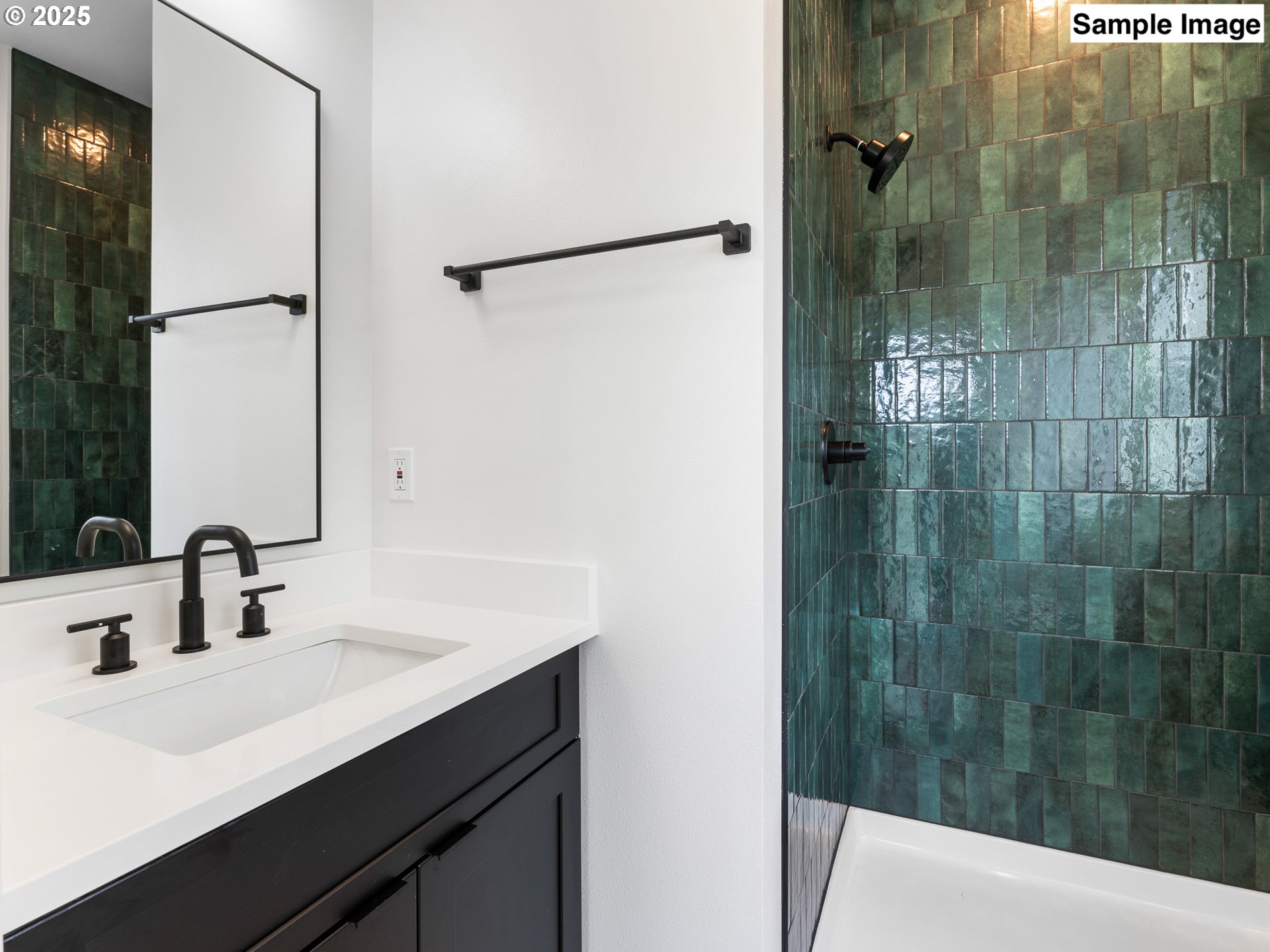 Photo #13: 135007355 Listing: Photo #13