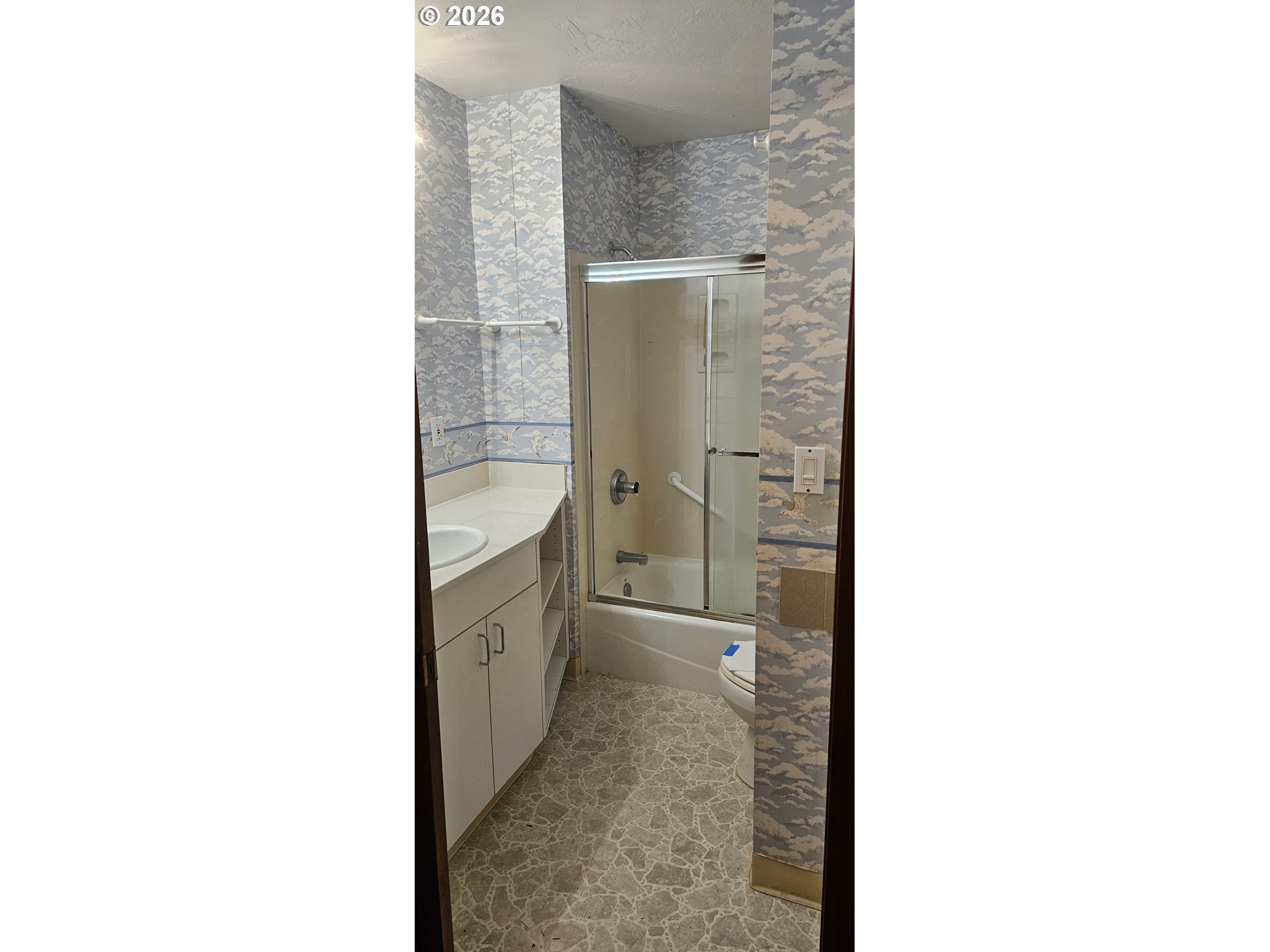 18300 BRYANT RD, Lake Oswego, OR, 97034