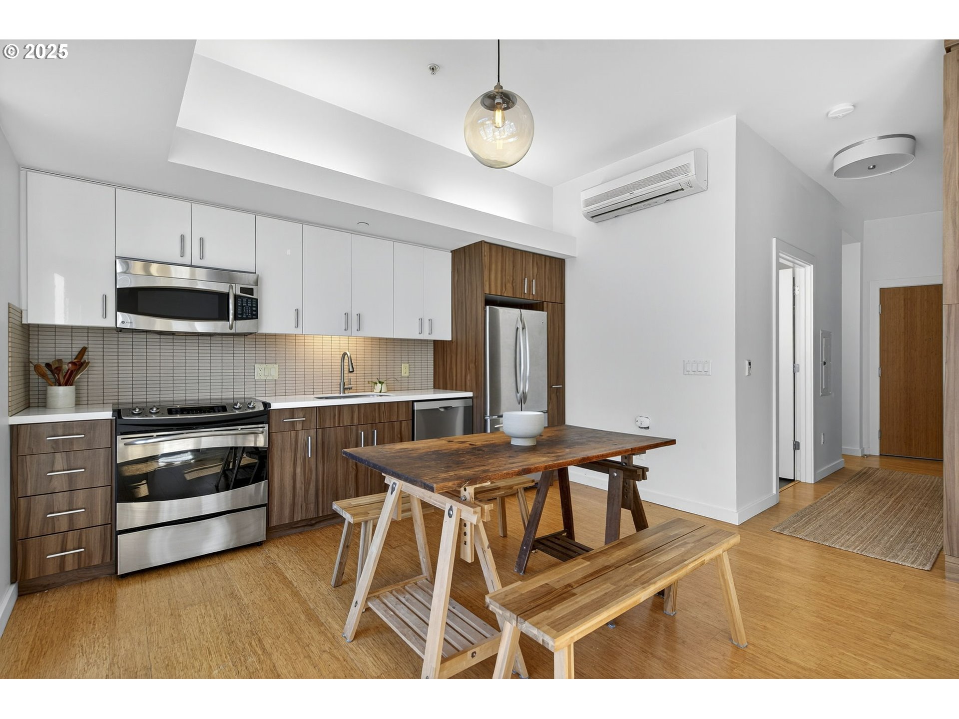 Photo #11: 135701225 Listing: Photo #11