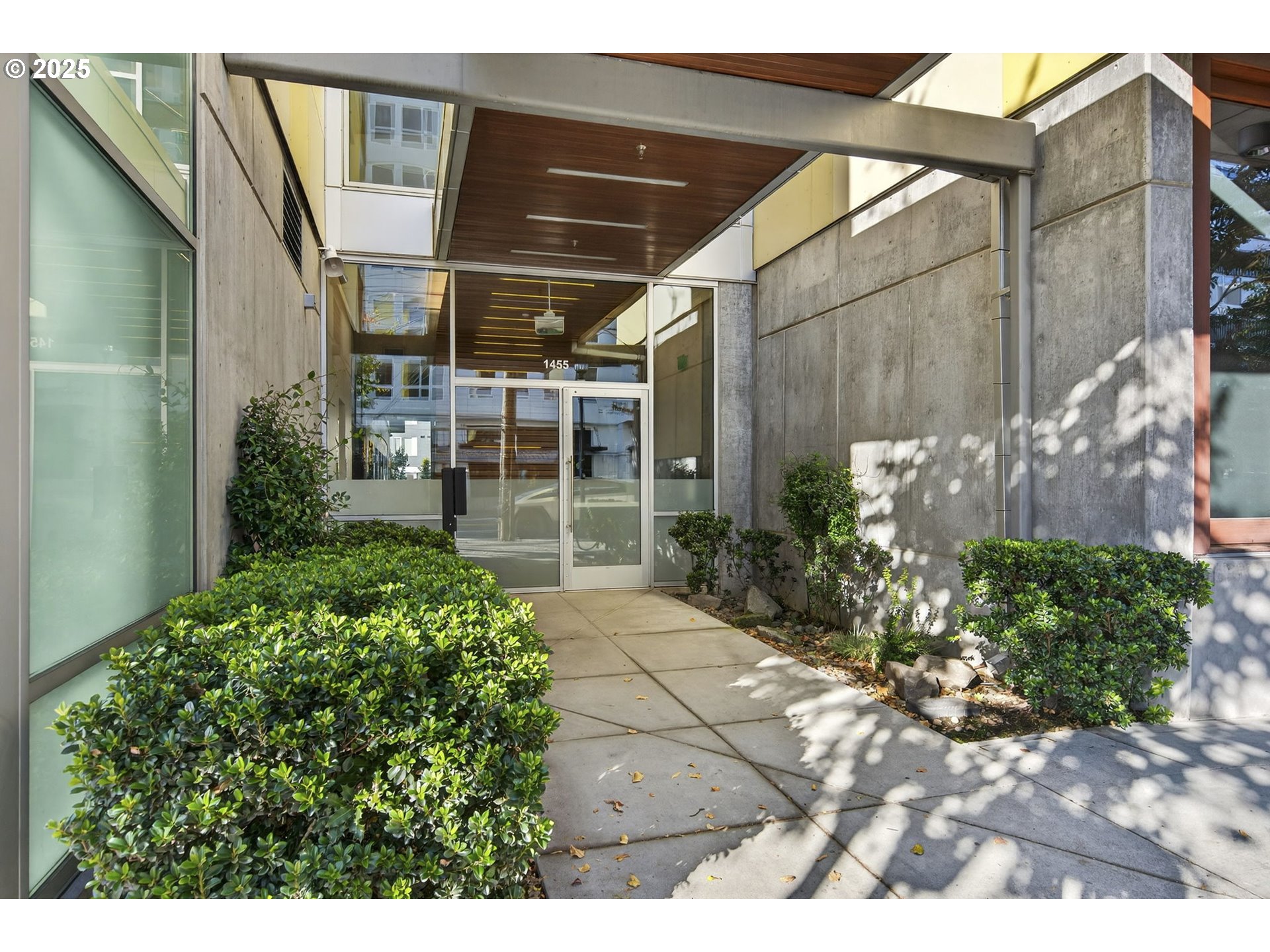 Photo #3: 135701225 Listing: Photo #3