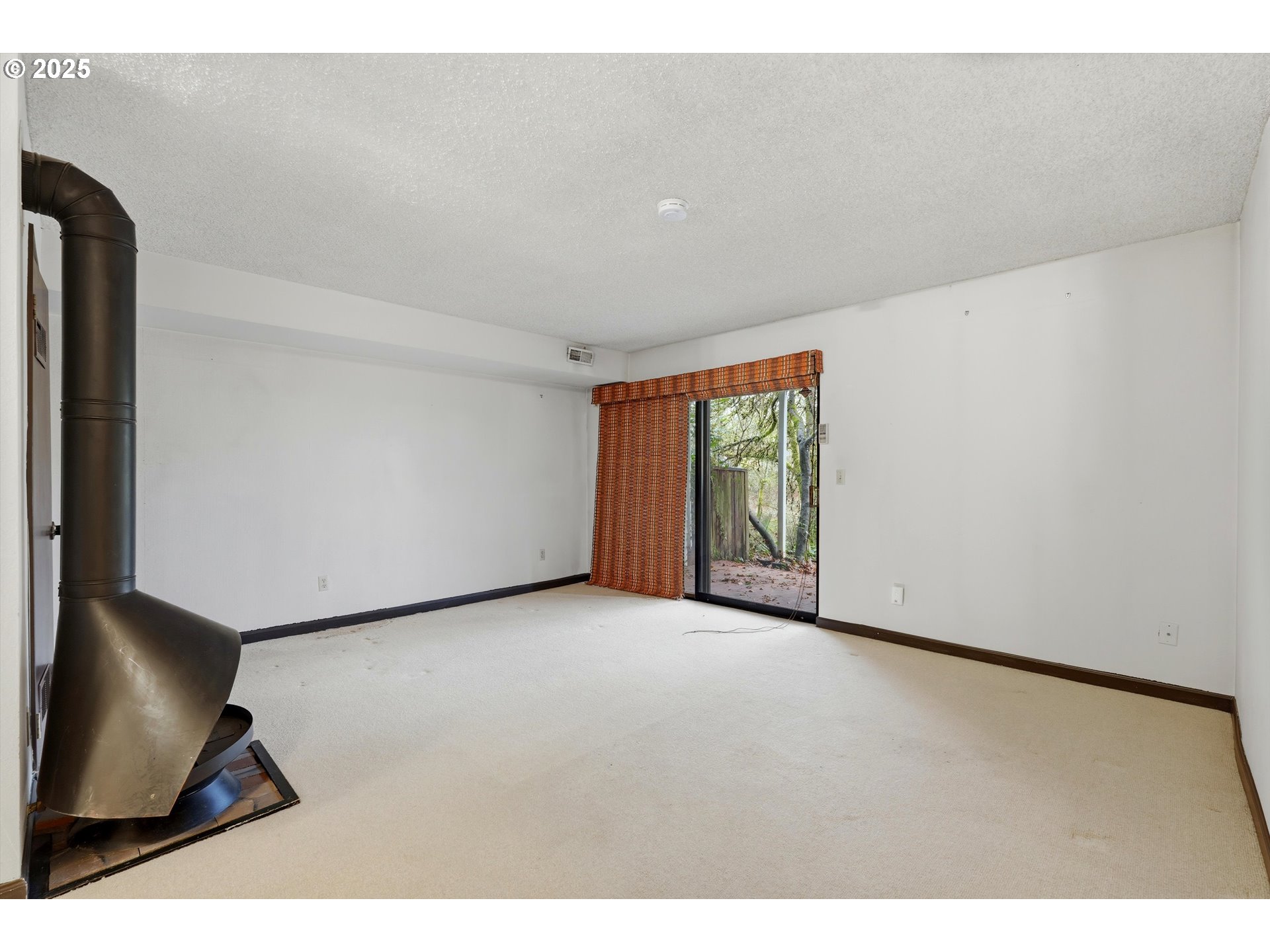 Photo #7: 136656997 Listing: Photo #7