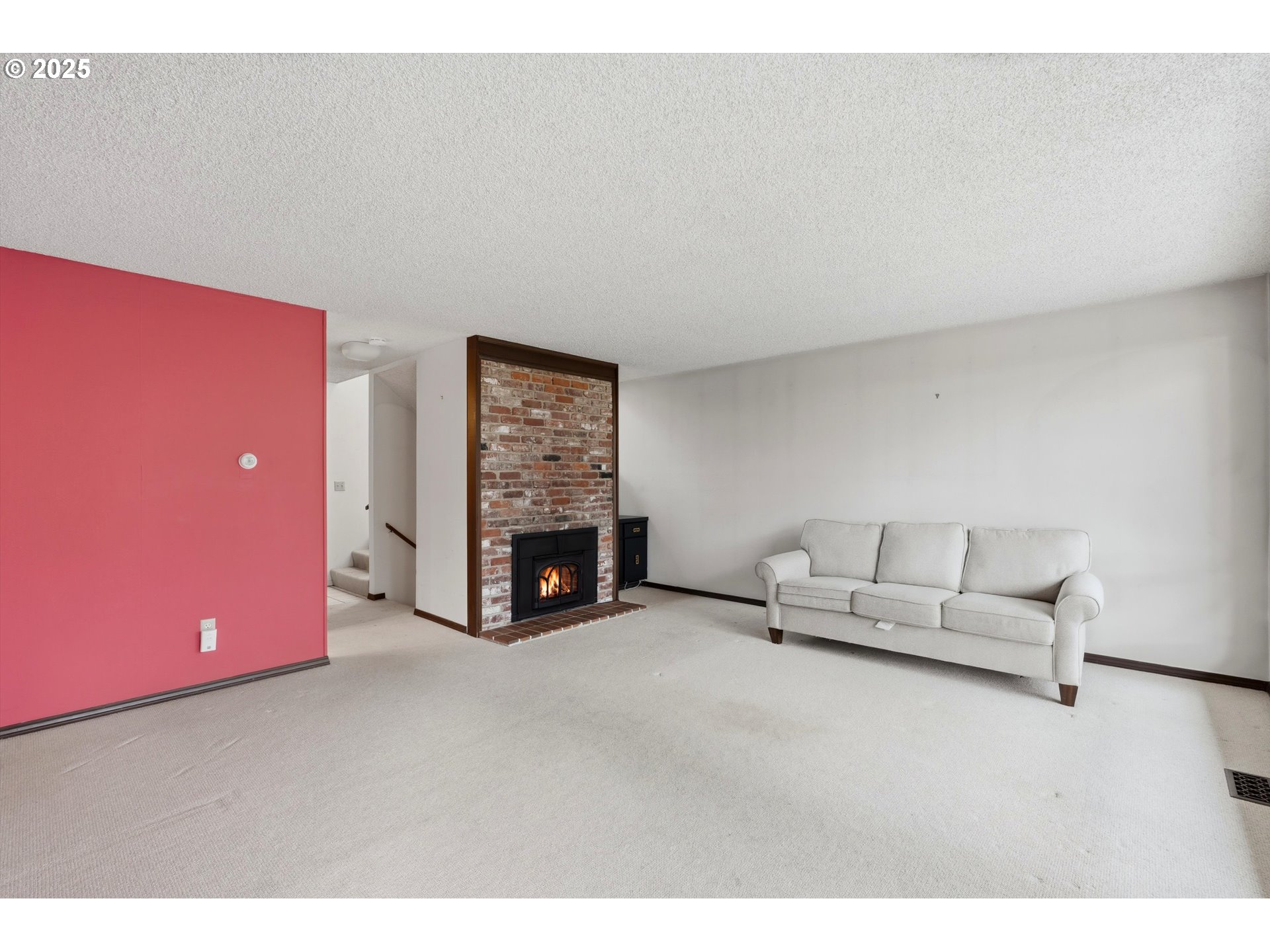 Photo #9: 136656997 Listing: Photo #9