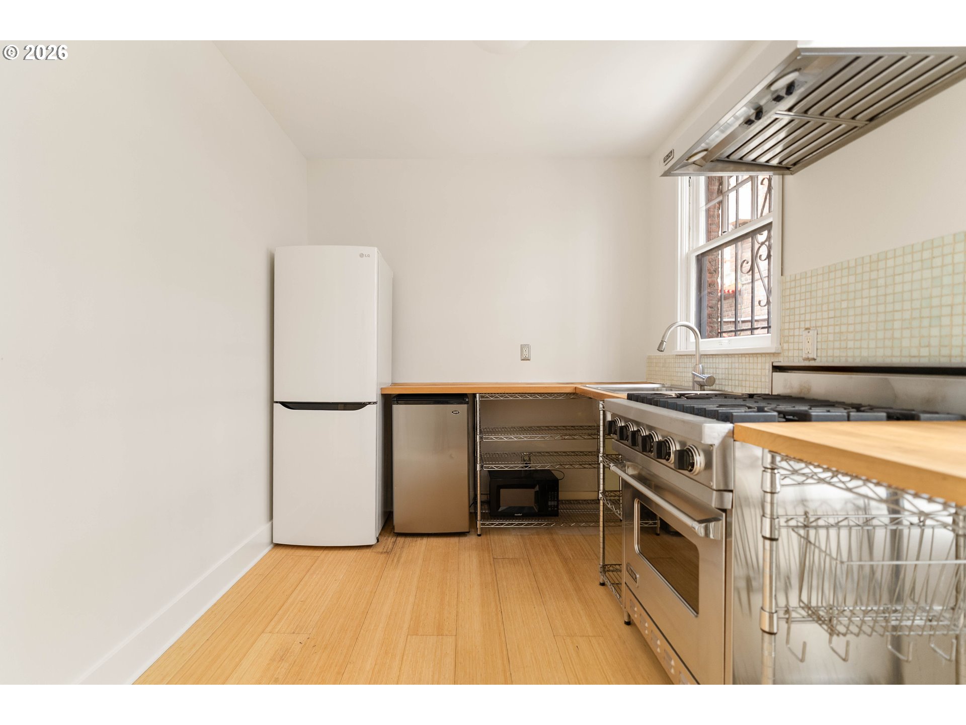 Photo #11: 137442617 Listing: Photo #11