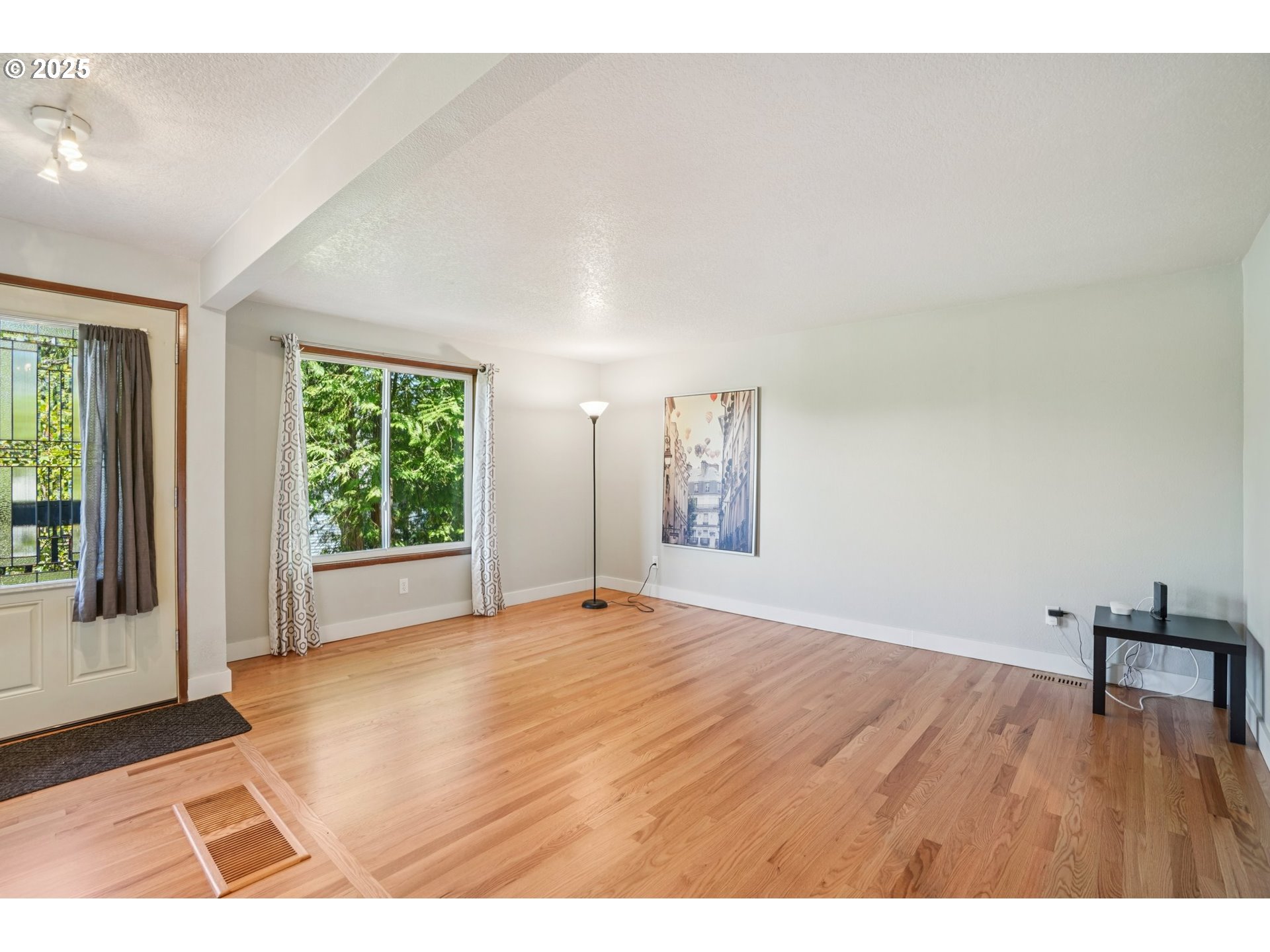 Photo #4: 139096977 Listing 