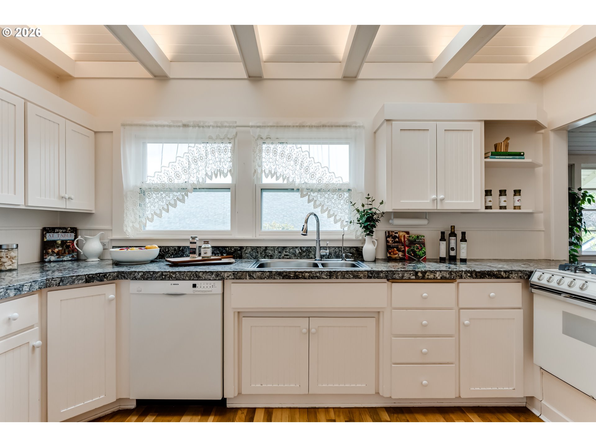 96 W 20TH AVE, Eugene, OR, 97405