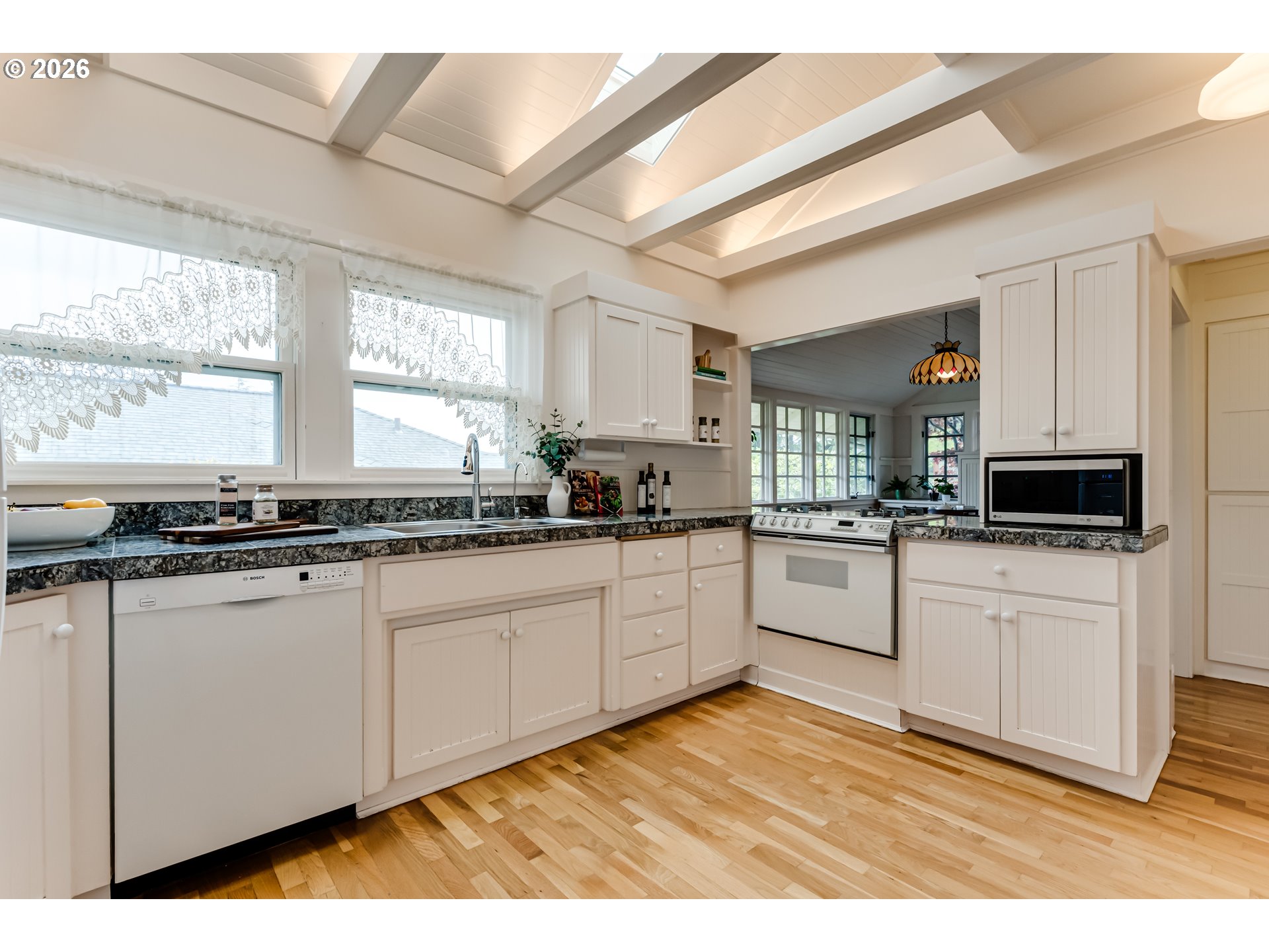 96 W 20TH AVE, Eugene, OR, 97405