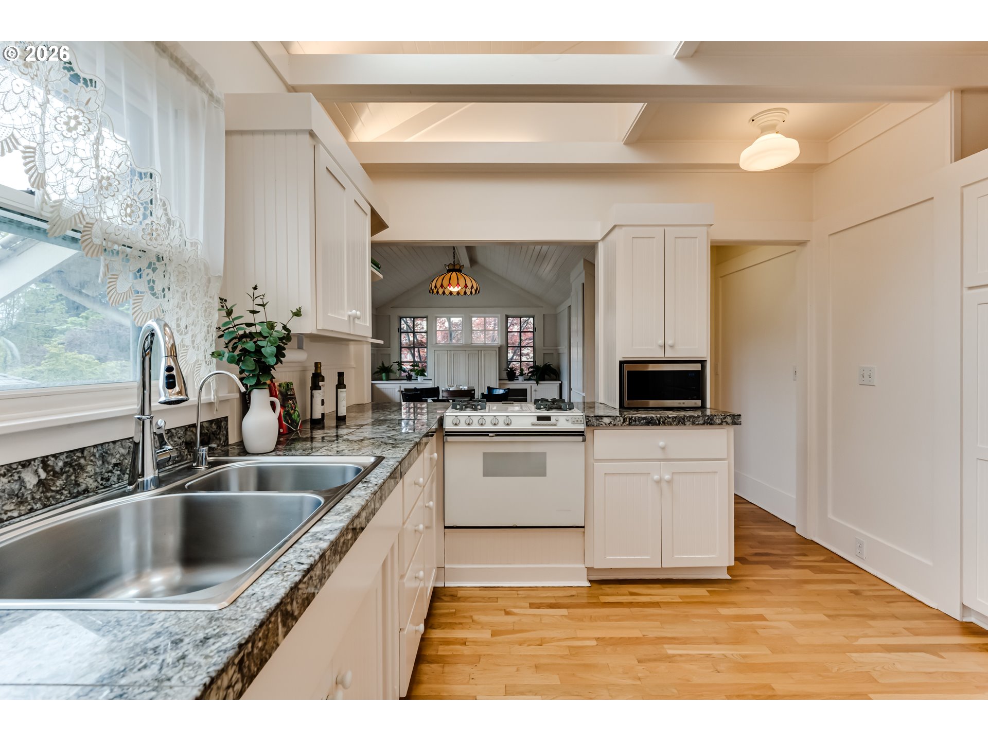 96 W 20TH AVE, Eugene, OR, 97405