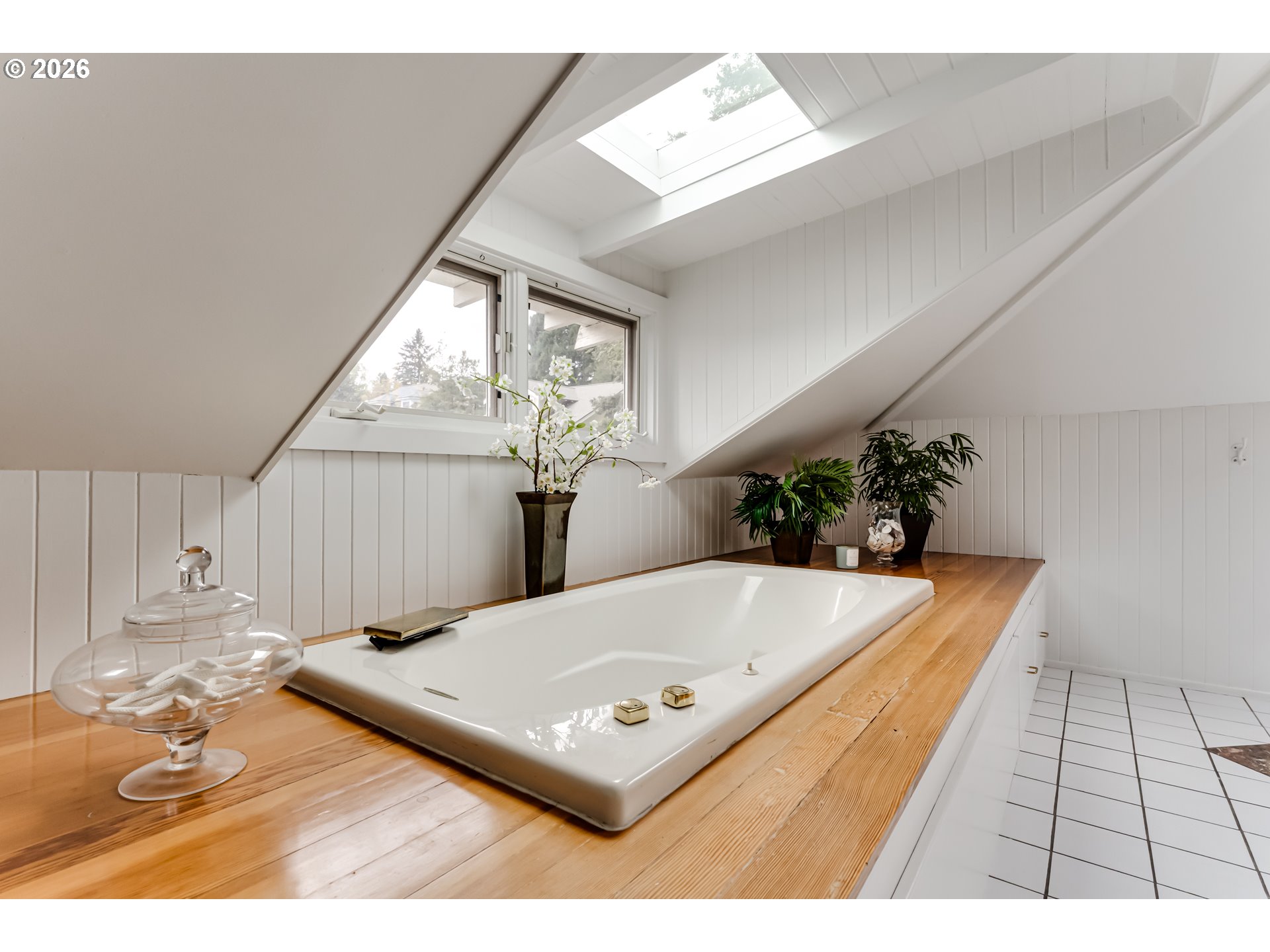 96 W 20TH AVE, Eugene, OR, 97405