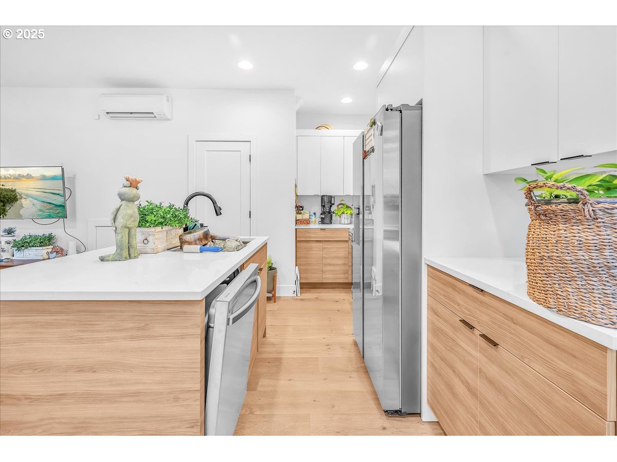 Photo #8: 139678510 Listing: Photo #8