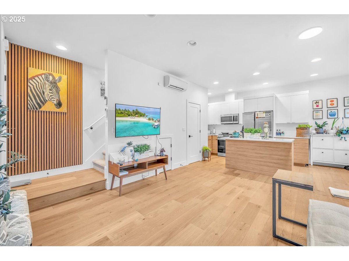 Photo #3: 139678510 Listing: Photo #3