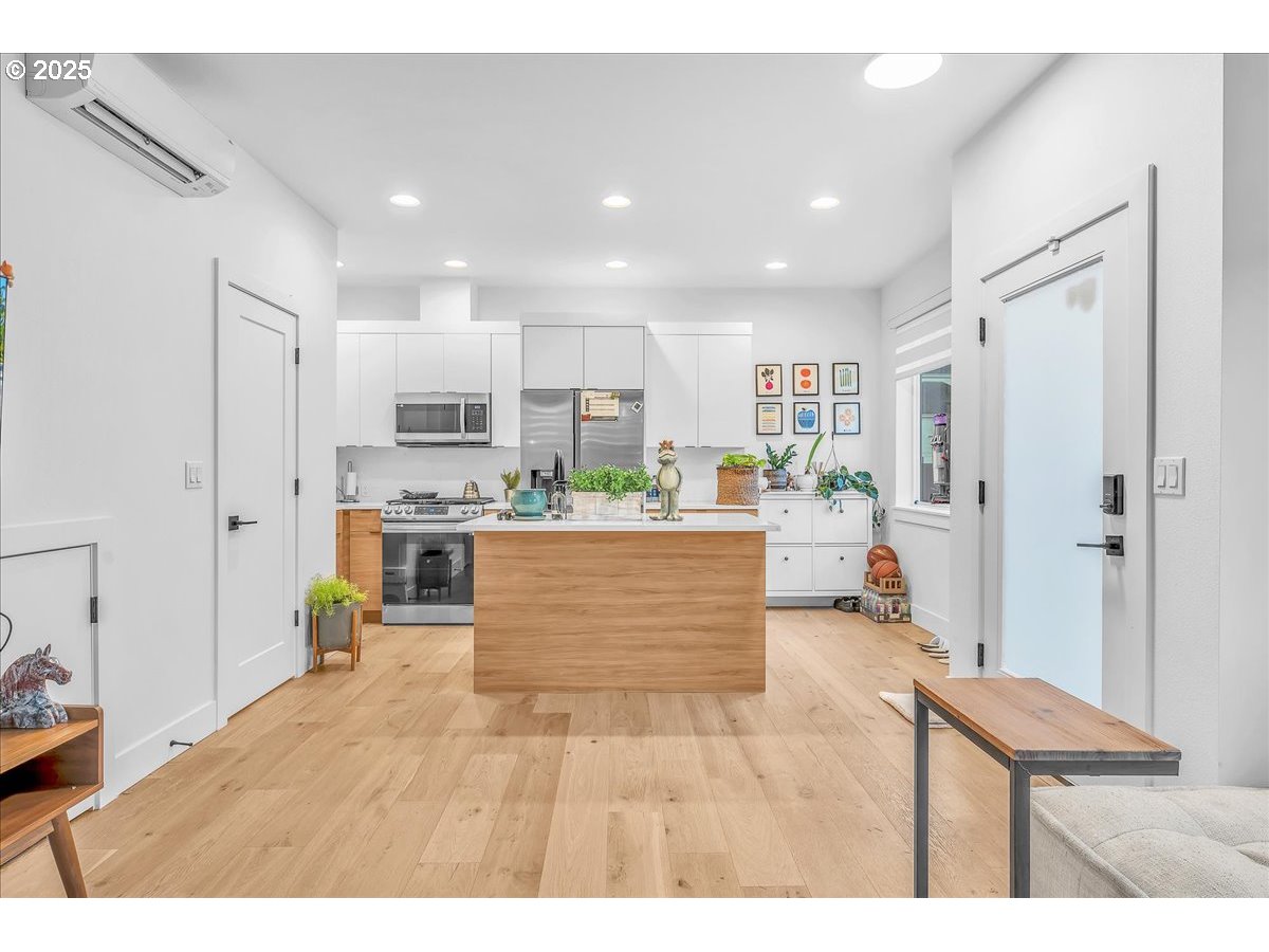 Photo #5: 139678510 Listing: Photo #5