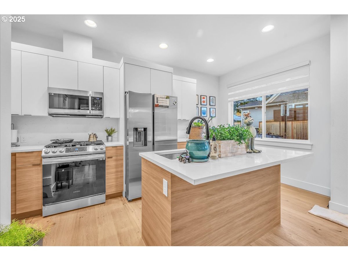 Photo #6: 139678510 Listing: Photo #6