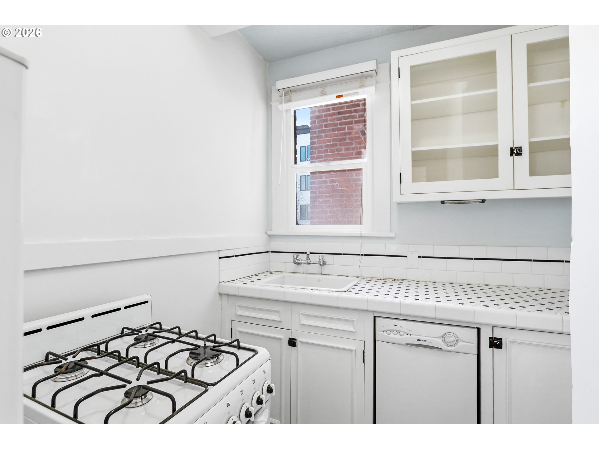 Photo #15: 140690975 Listing: Photo #15