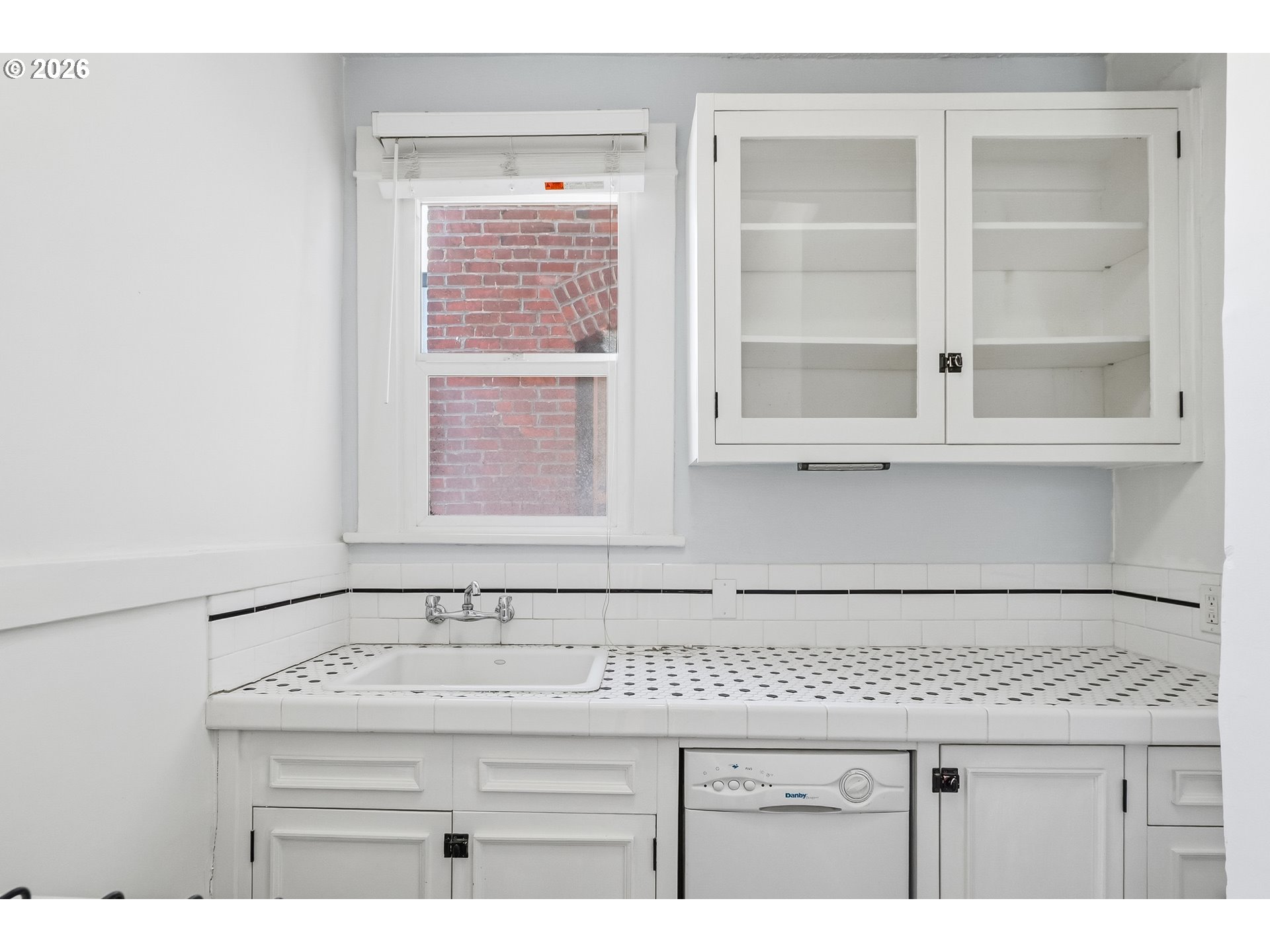 Photo #16: 140690975 Listing: Photo #16