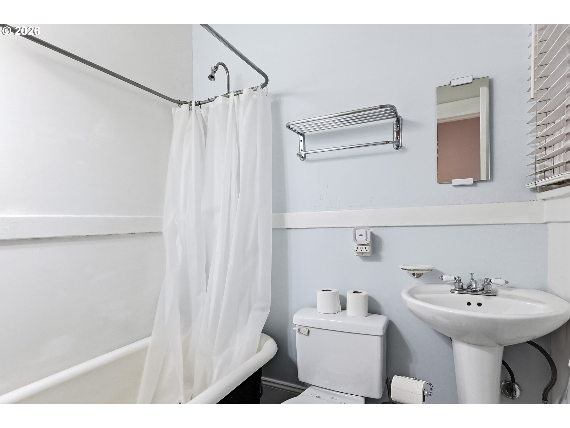 Photo #4: 140690975 Listing: Photo #4