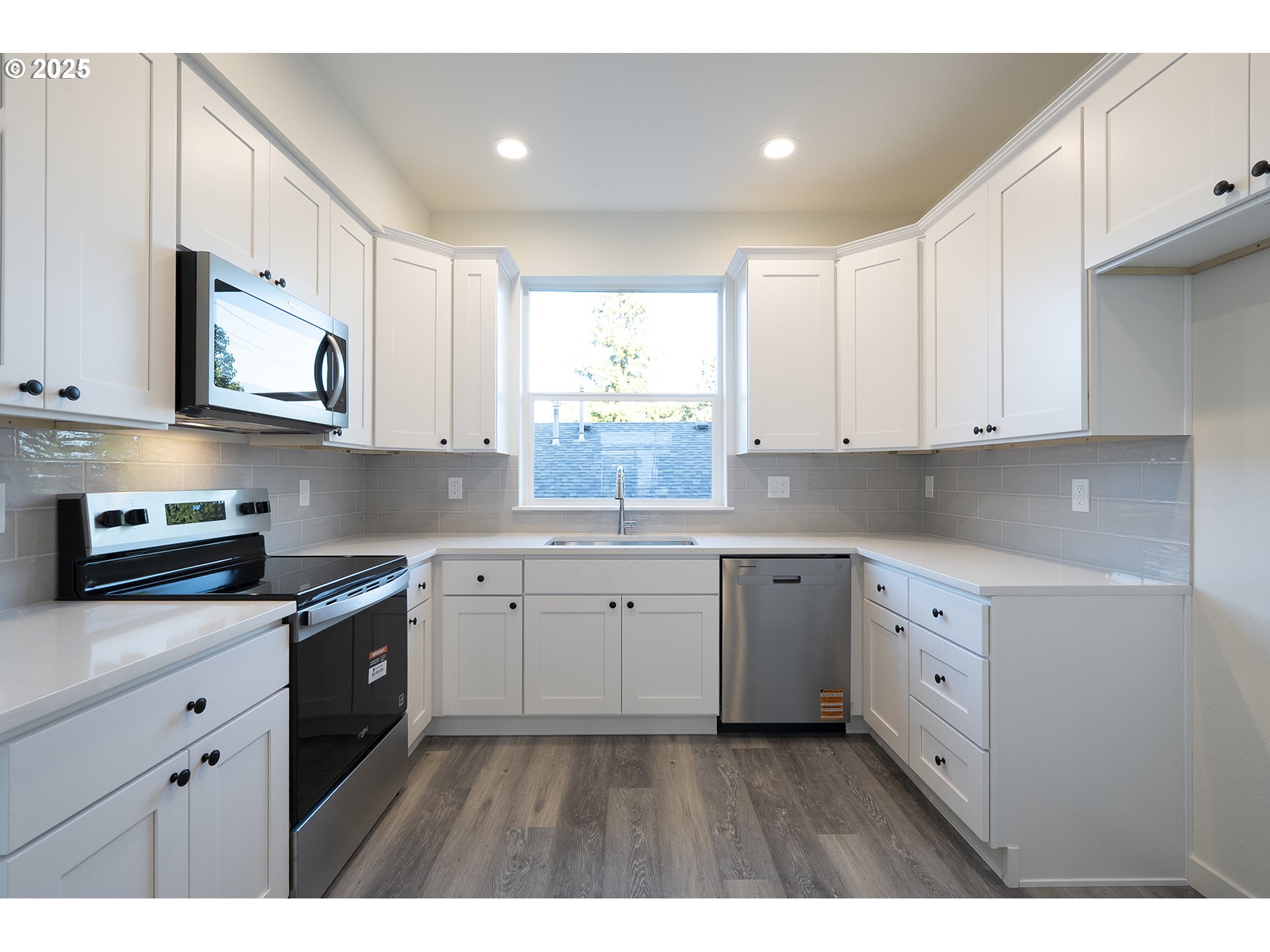 Photo #10: 140886336 Listing: Photo #10