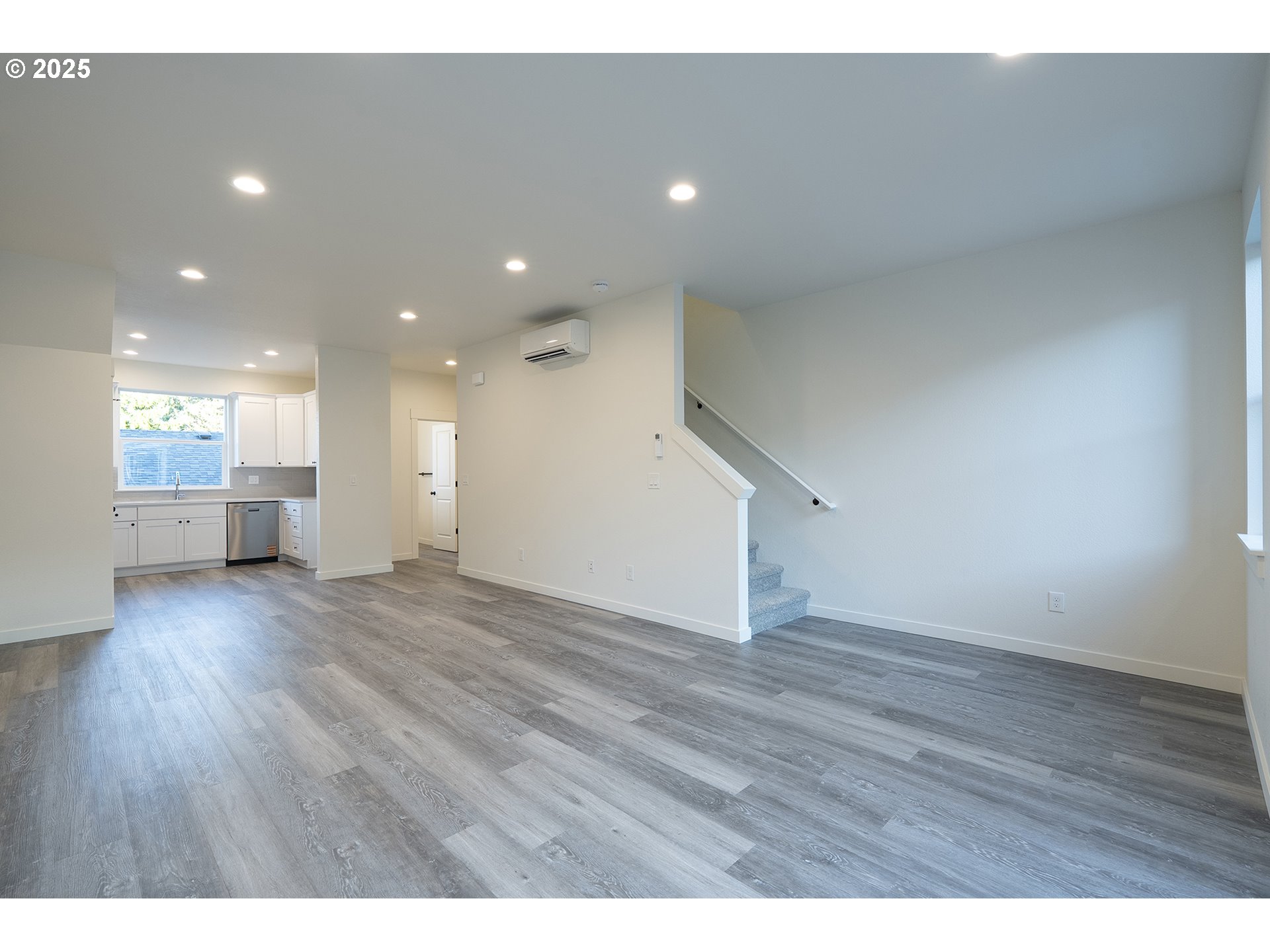 Photo #8: 140886336 Listing: Photo #8