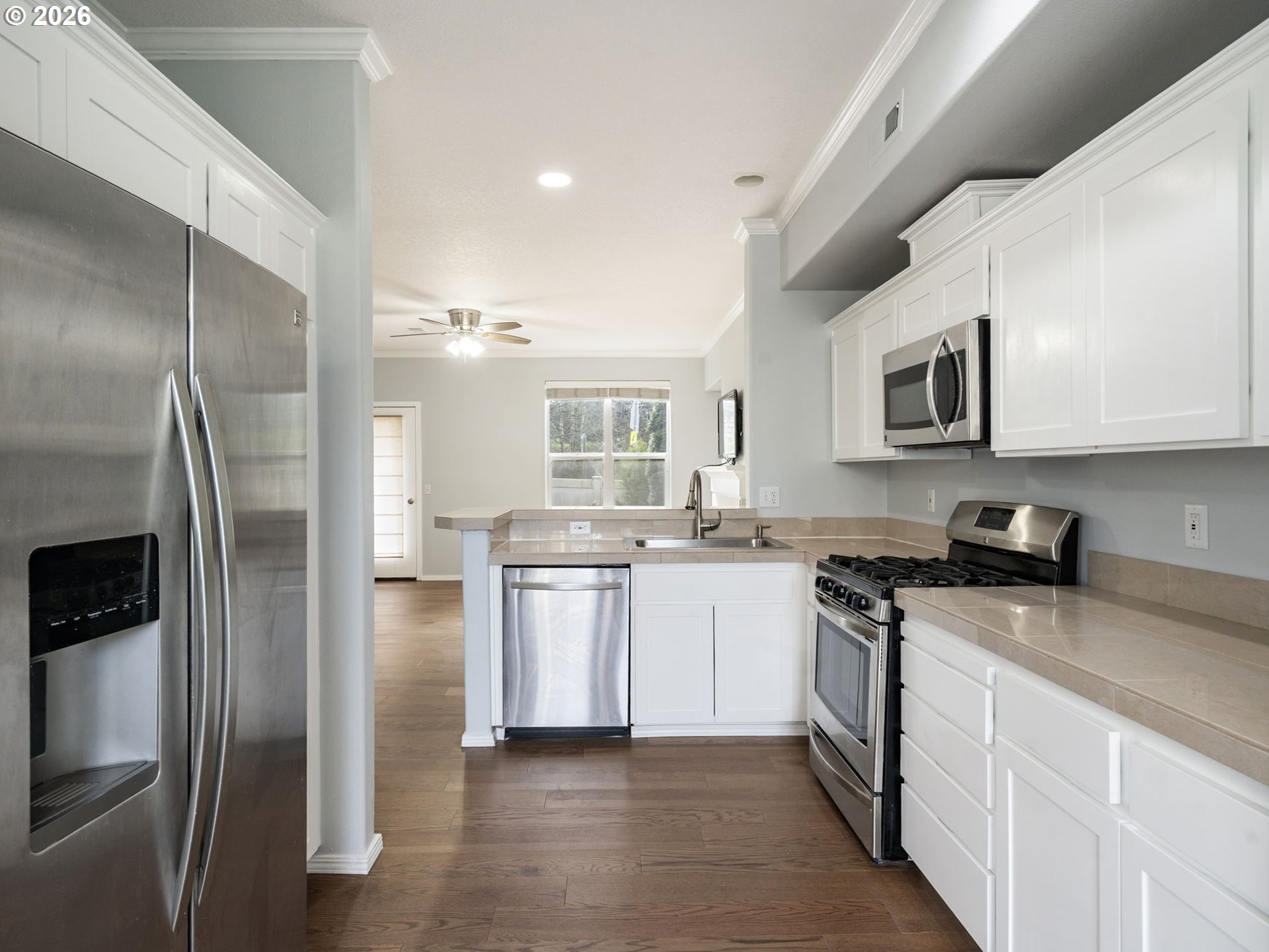 Photo #3: 141280157 Listing: Photo #3