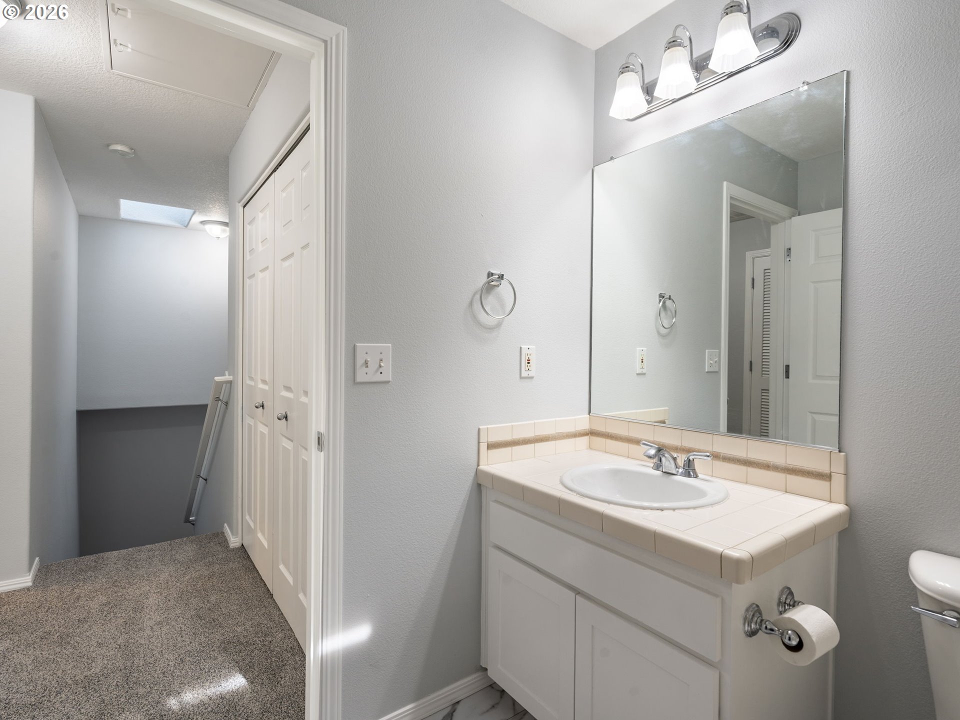 Photo #8: 141280157 Listing: Photo #8