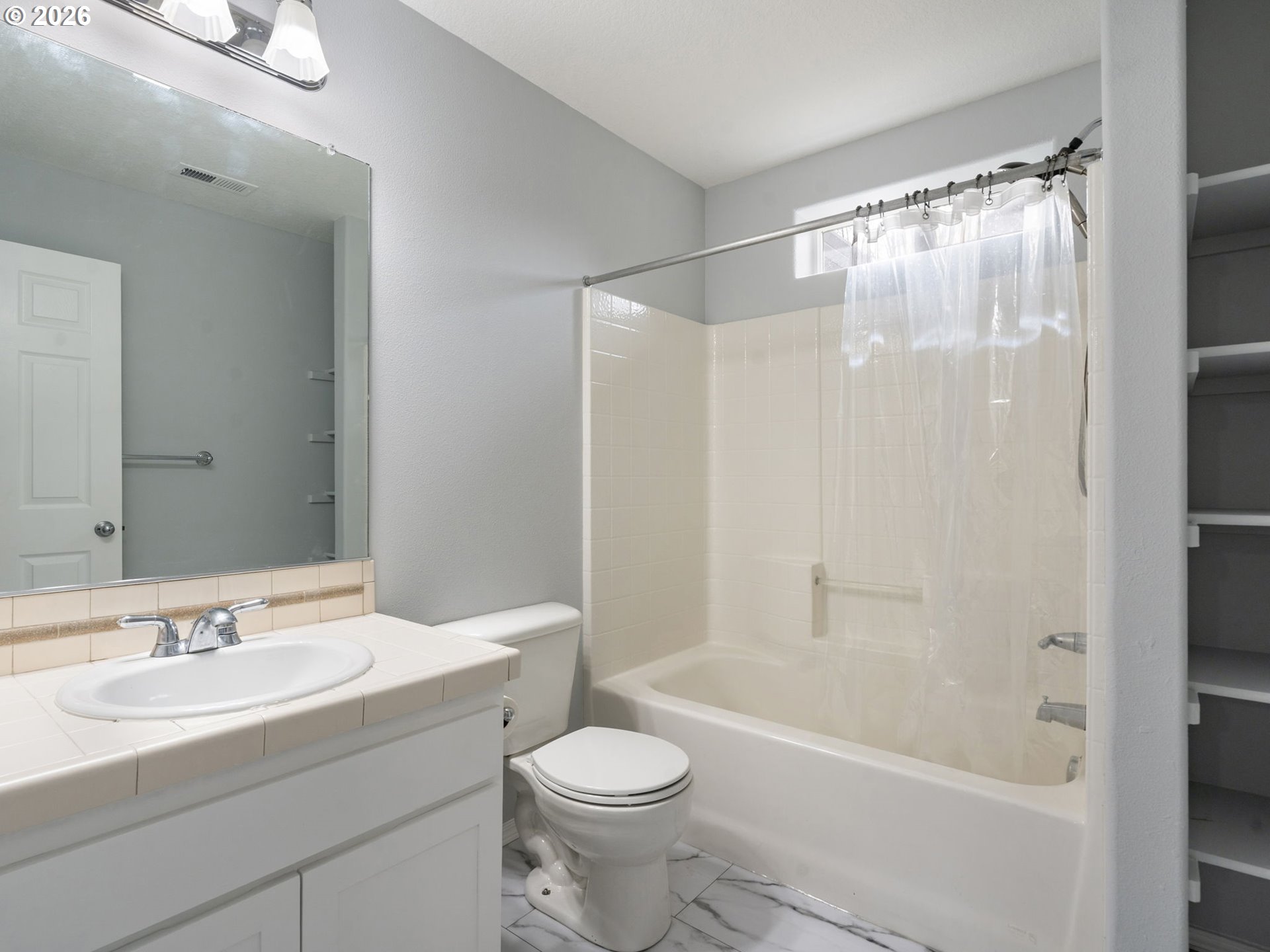 Photo #6: 141280157 Listing: Photo #6