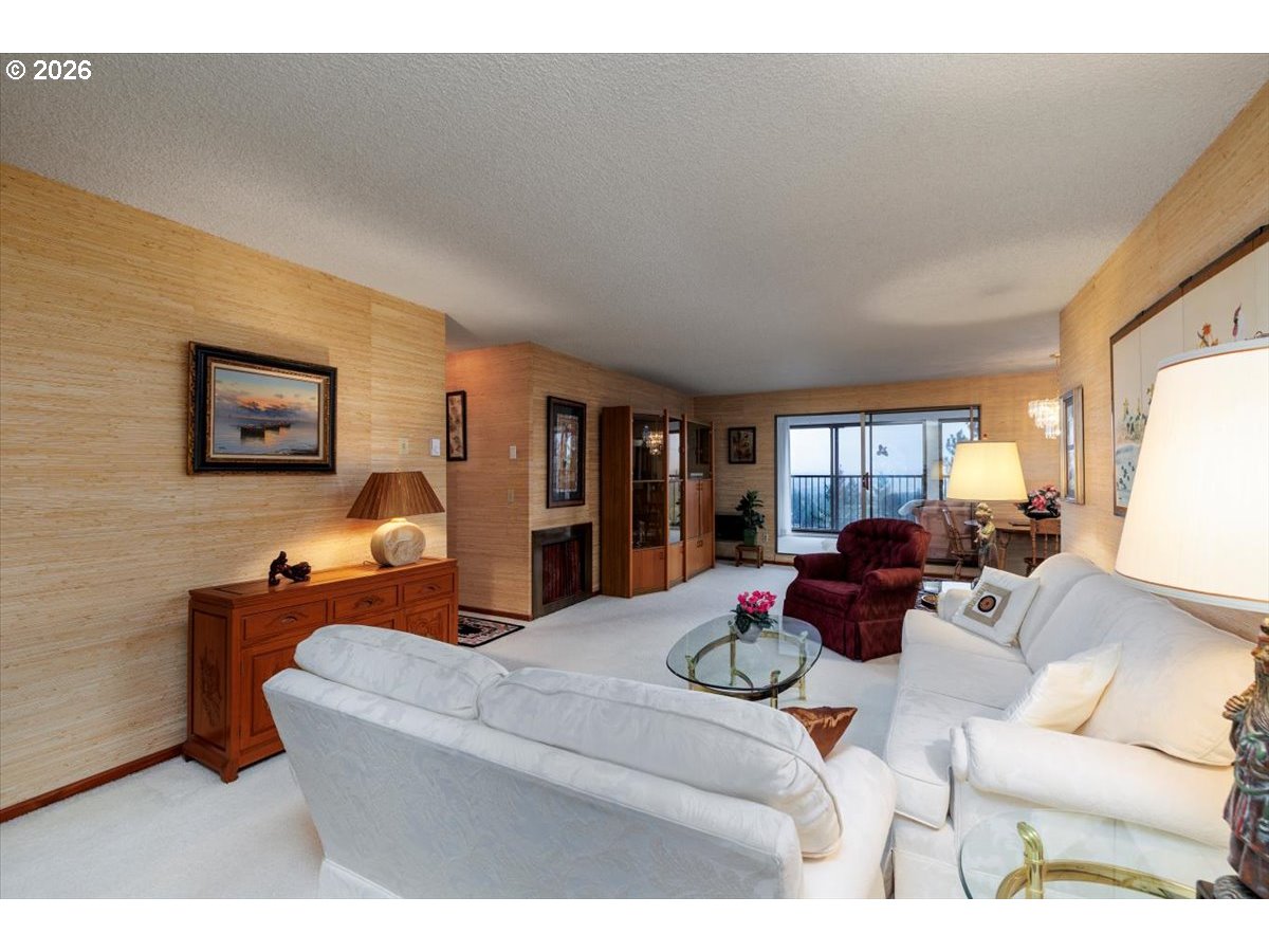 Photo #9: 141321810 Listing: Photo #9