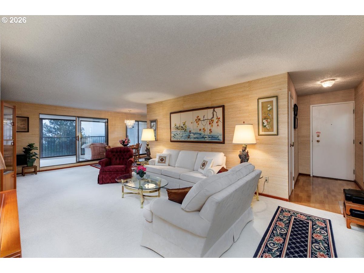 Photo #11: 141321810 Listing: Photo #11