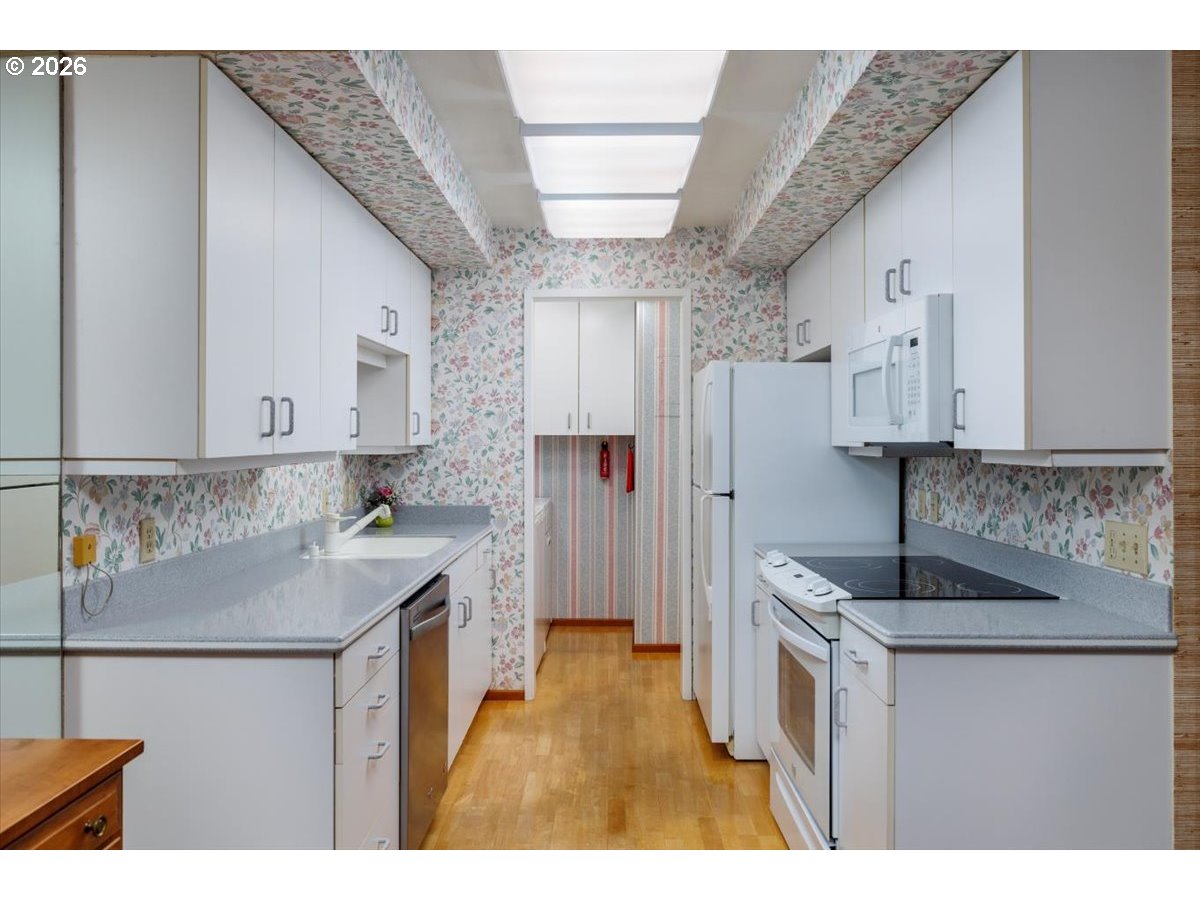 Photo #14: 141321810 Listing: Photo #14