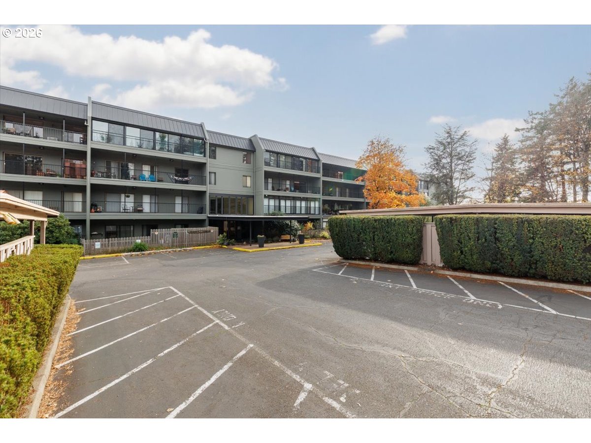 Photo #3: 141321810 Listing: Photo #3