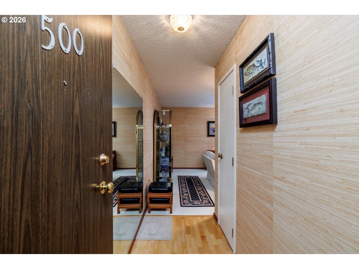 Photo #8: 141321810 Listing: Photo #8