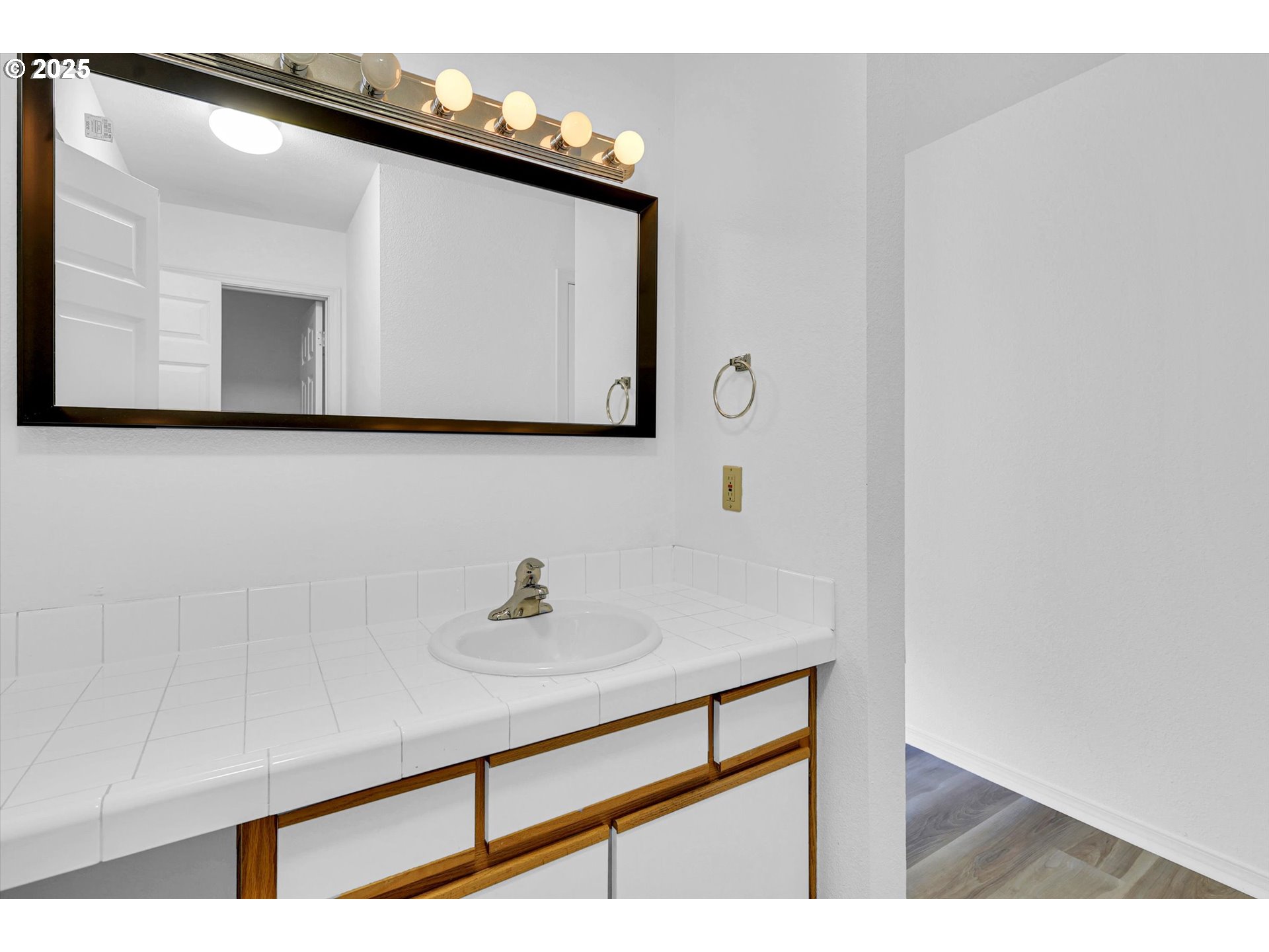 Photo #19: 142619194 Listing: Photo #19