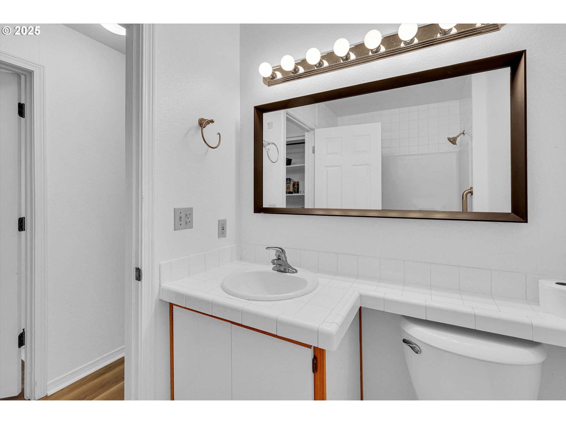 Photo #27: 142619194 Listing: Photo #27
