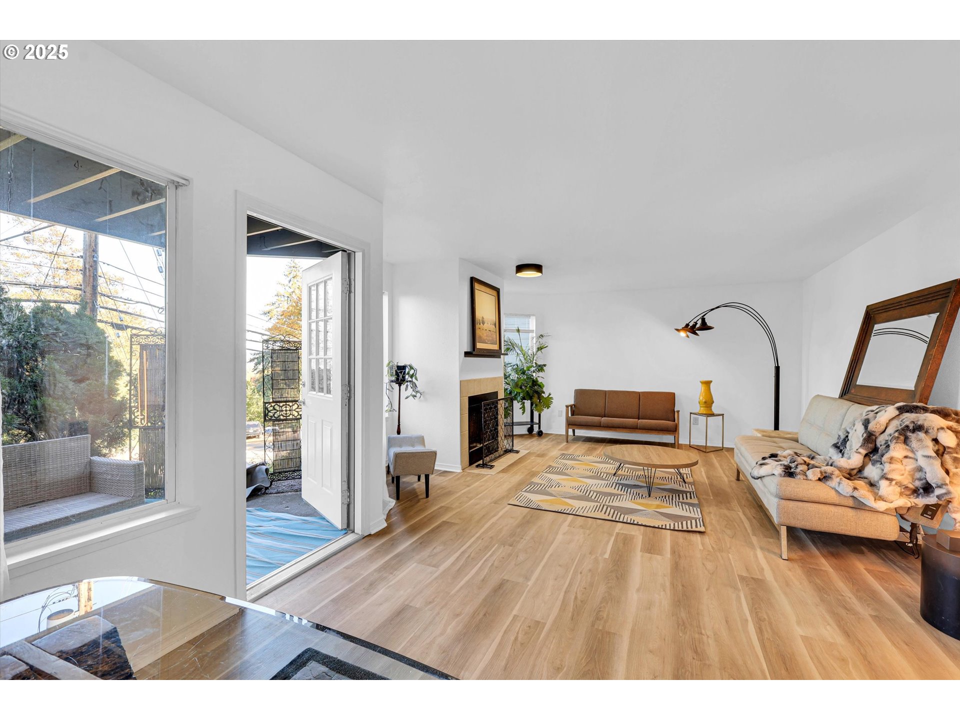 Photo #2: 142619194 Listing: Photo #2